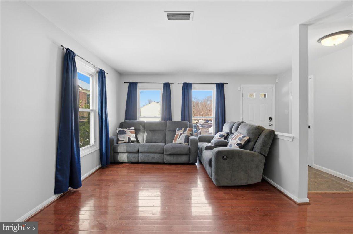 14187 ROYAL OAK LANE