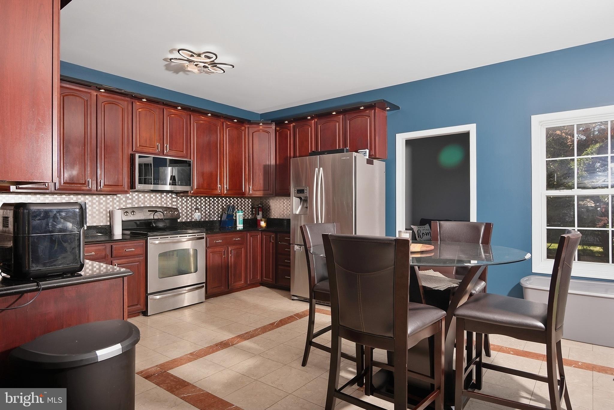 AMBERWOOD - Residential