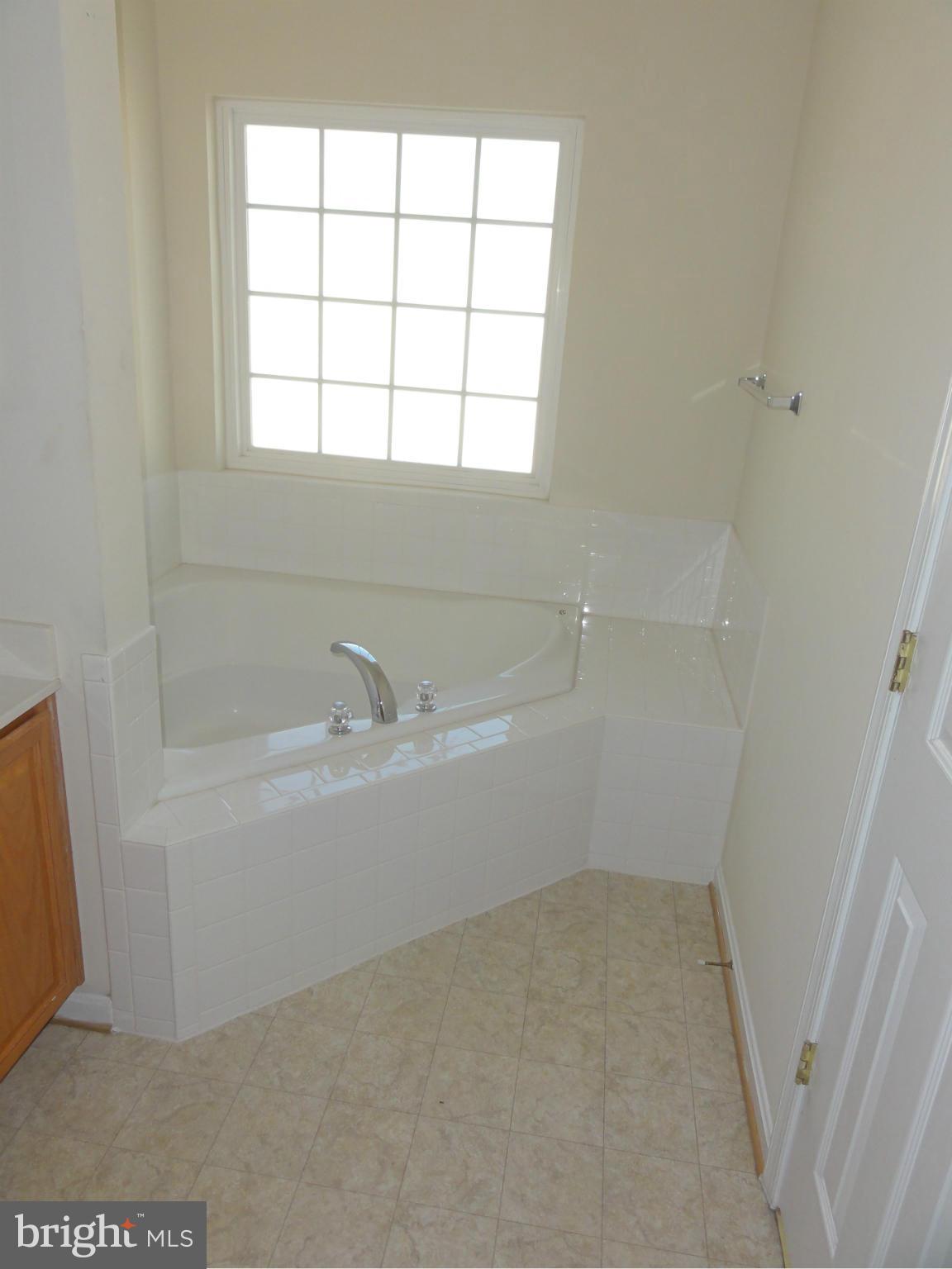 INDEPENDENCE - Residential Lease