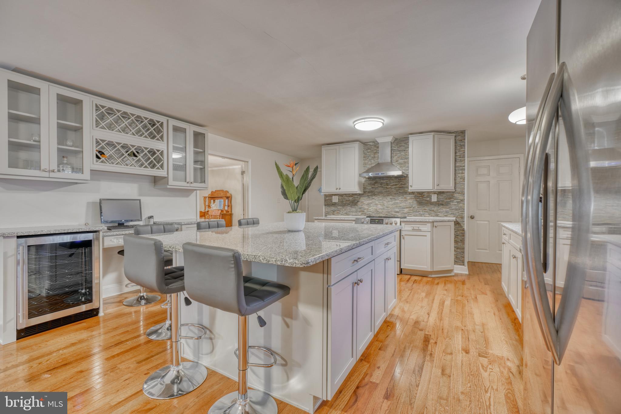 LAKE ROLAND - Residential Lease