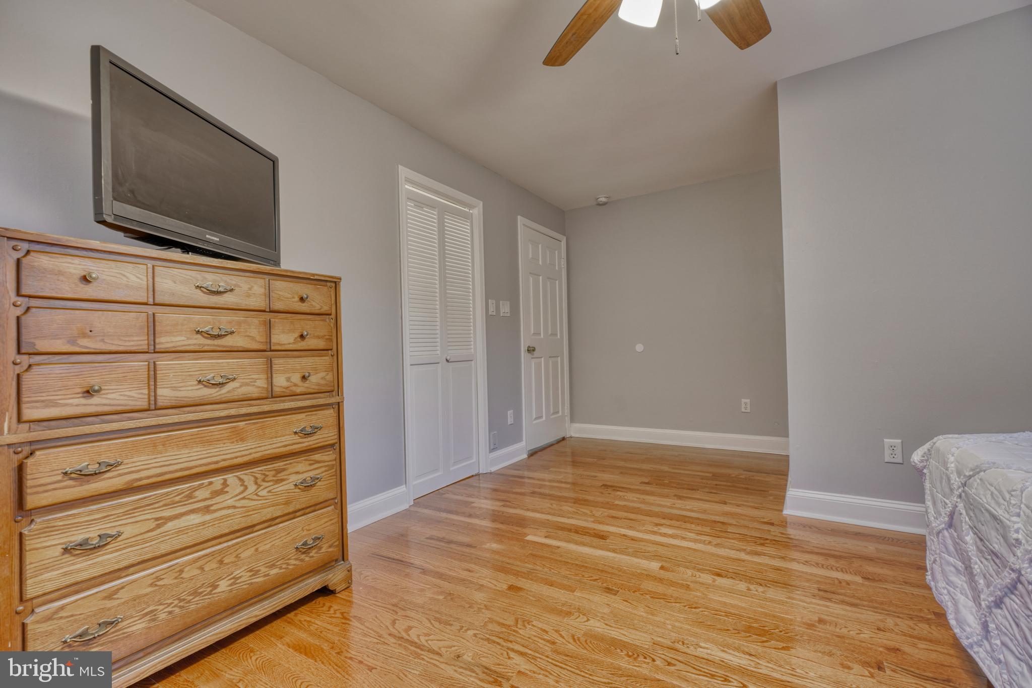 LAKE ROLAND - Residential Lease