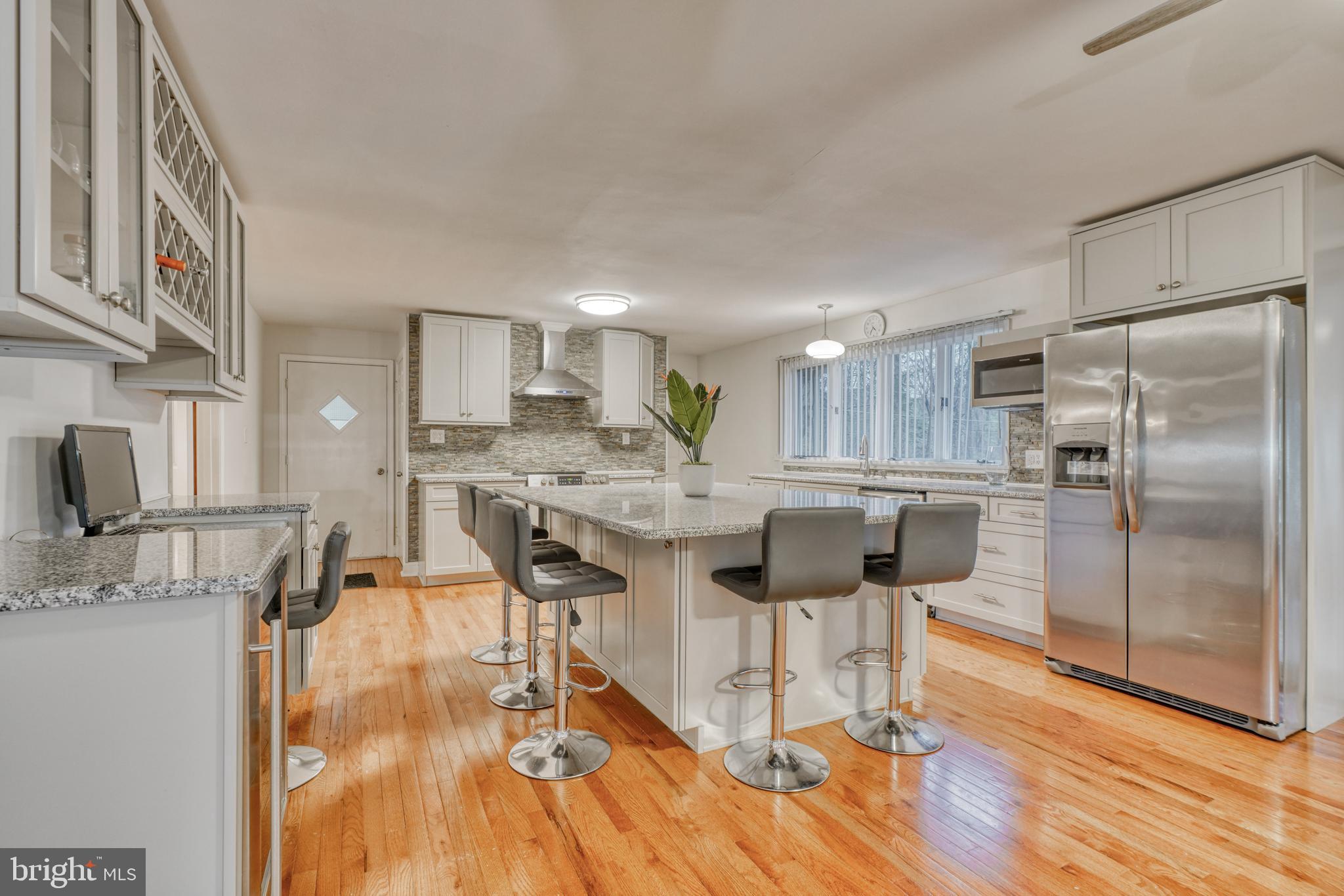 LAKE ROLAND - Residential Lease