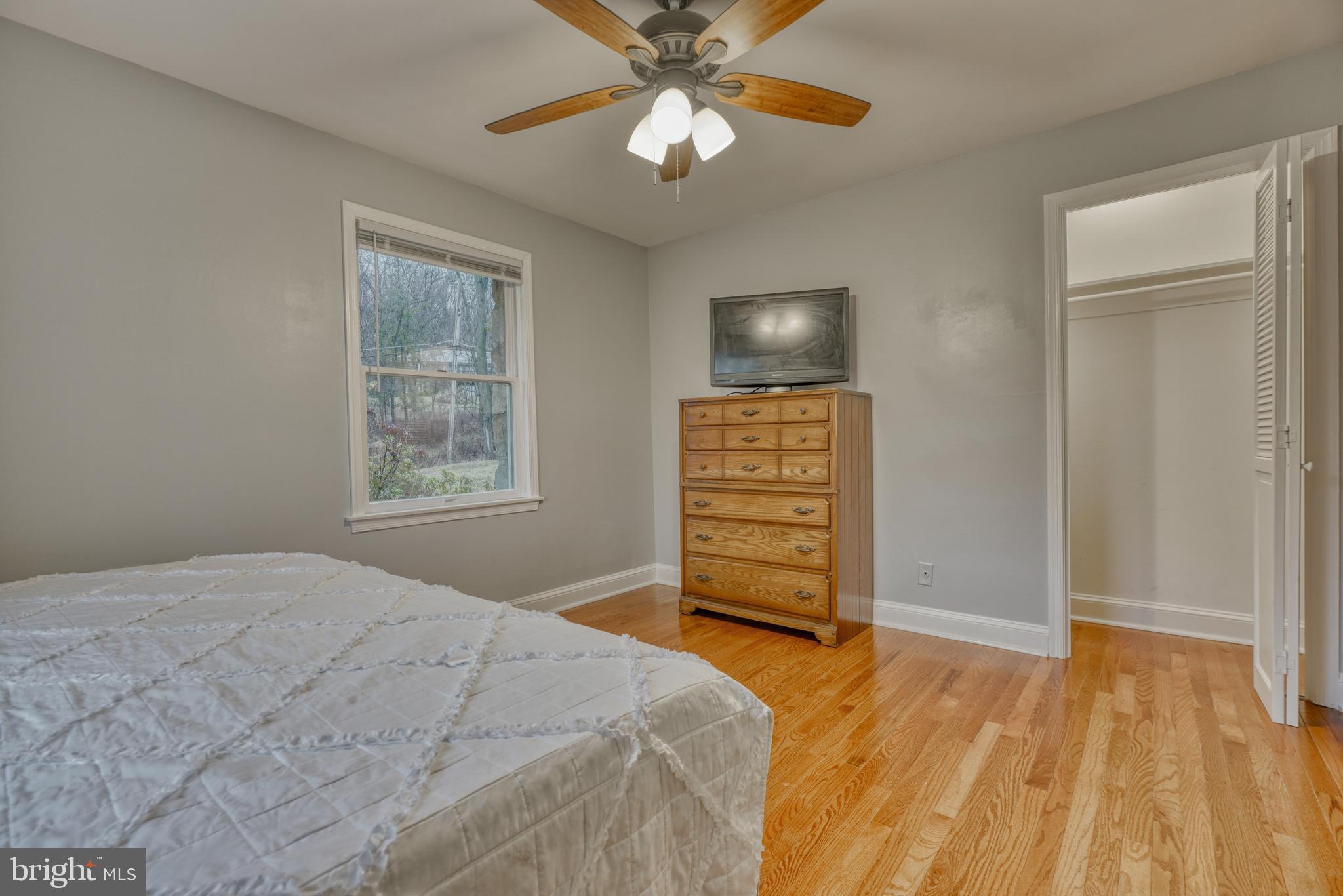 LAKE ROLAND - Residential Lease