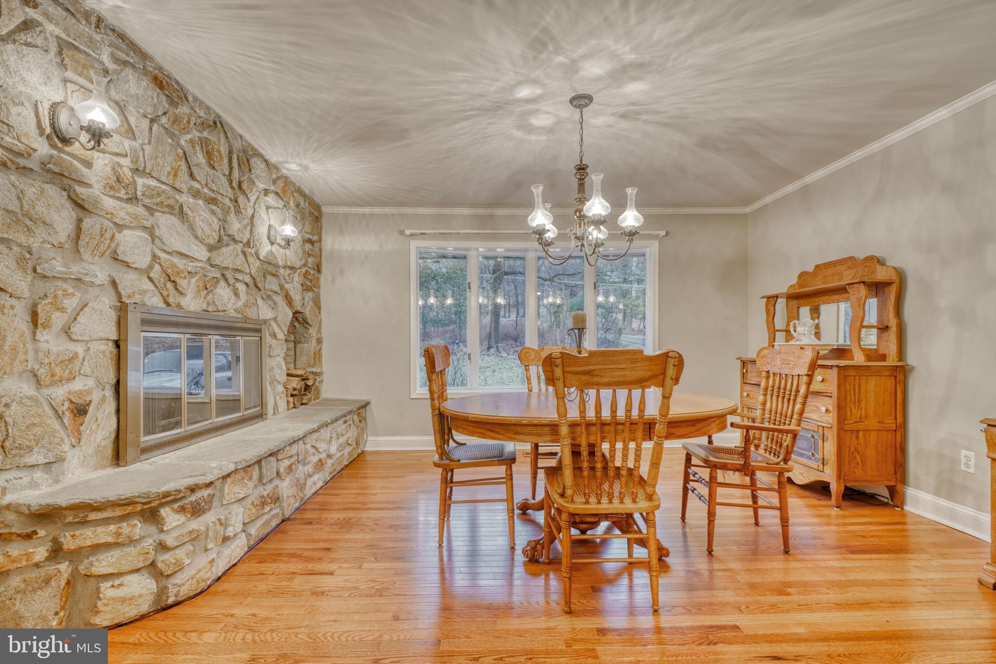 LAKE ROLAND - Residential Lease