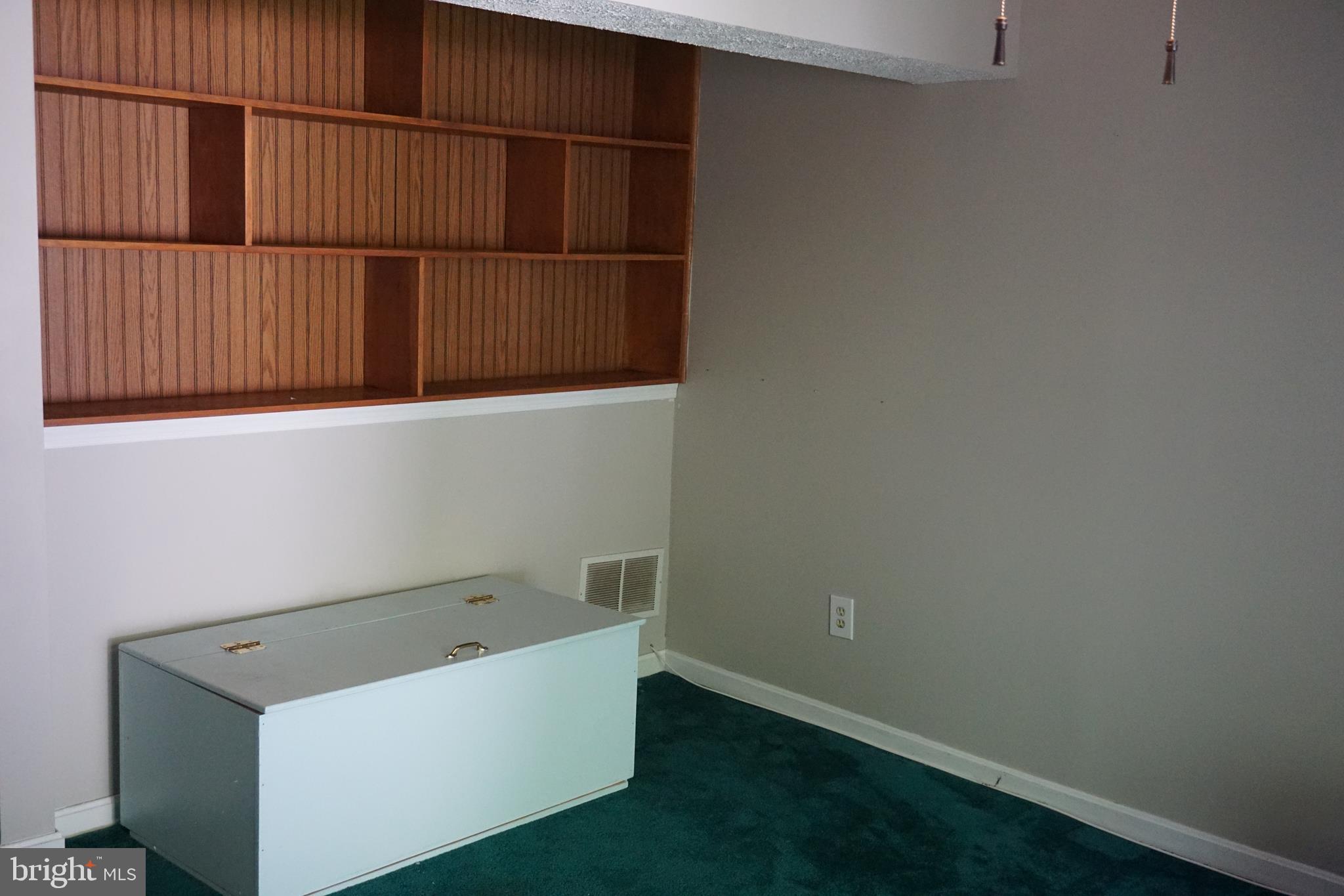 CHESTERFIELD 4 - Residential