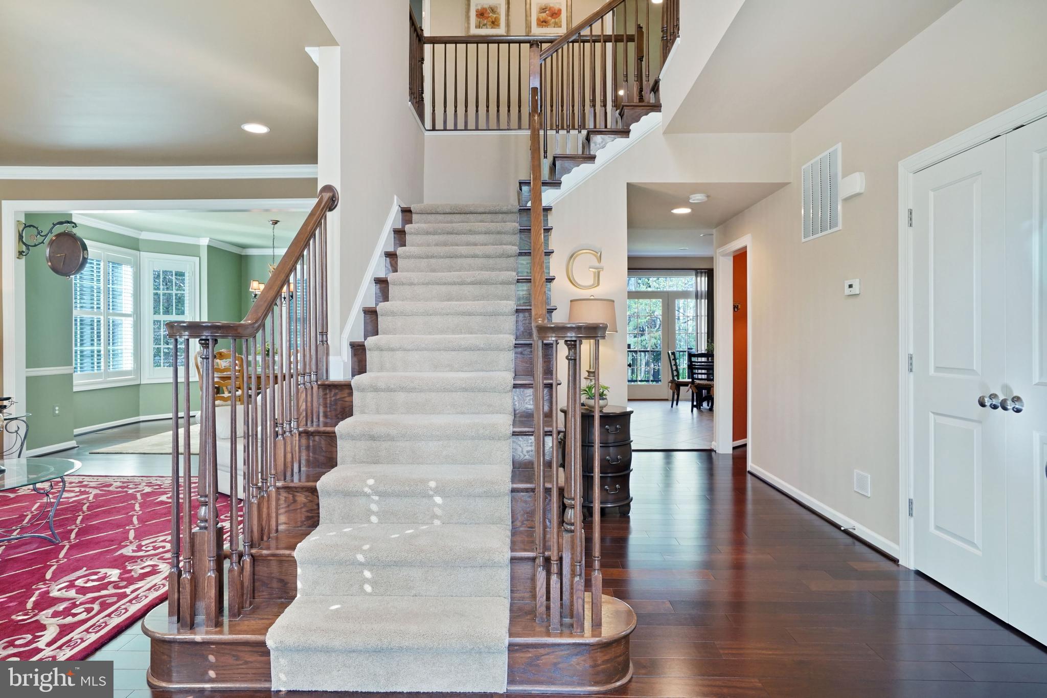 STRATSHIRE CROSSING - Residential