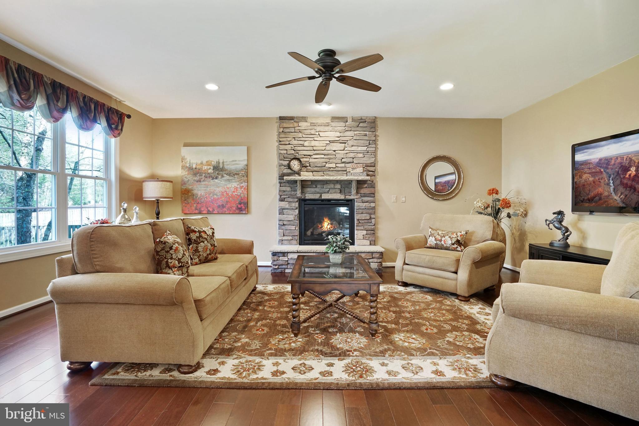 STRATSHIRE CROSSING - Residential