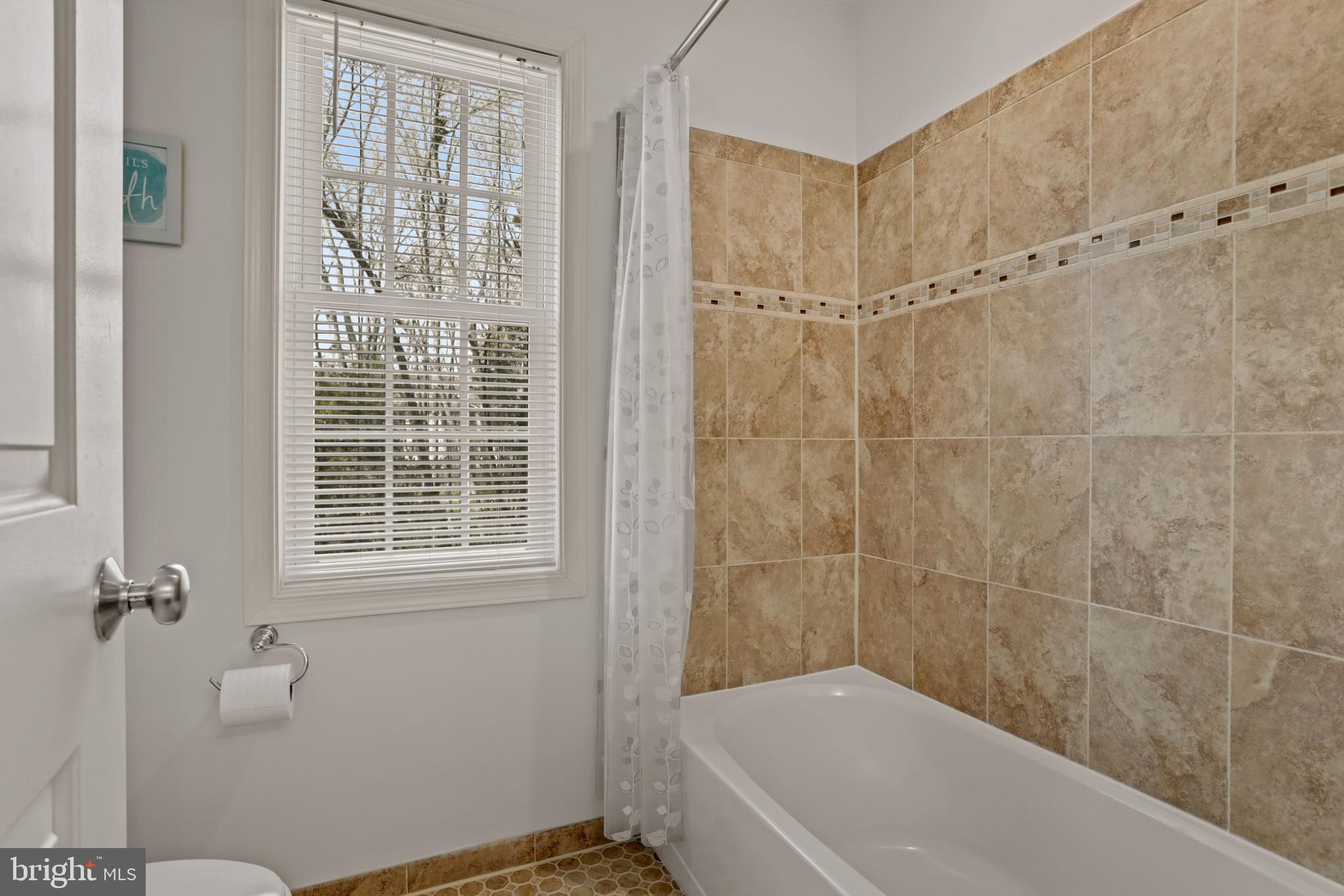 STRATSHIRE CROSSING - Residential