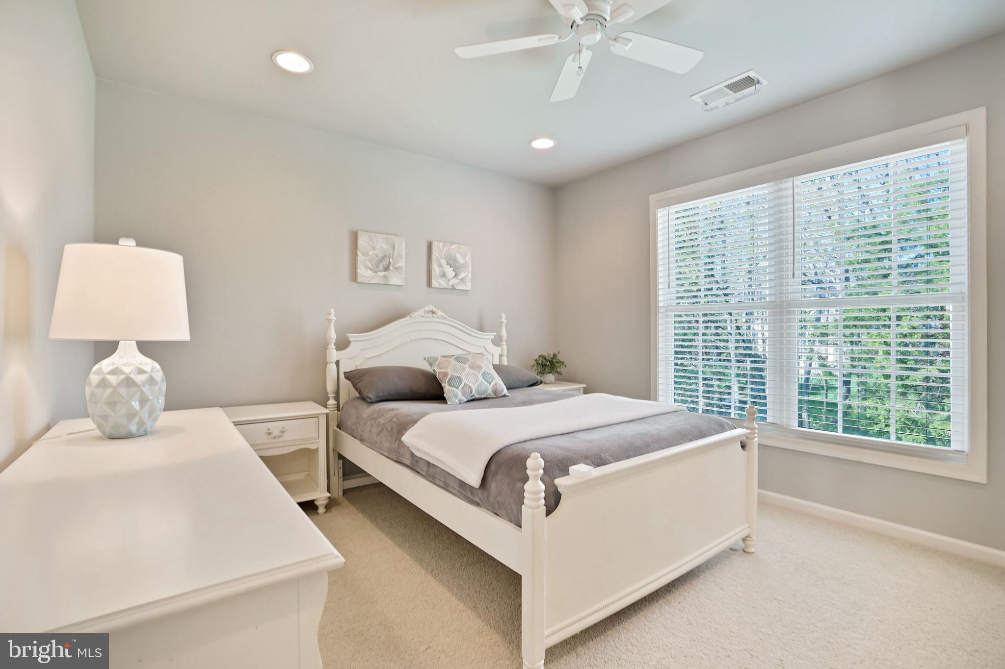 STRATSHIRE CROSSING - Residential