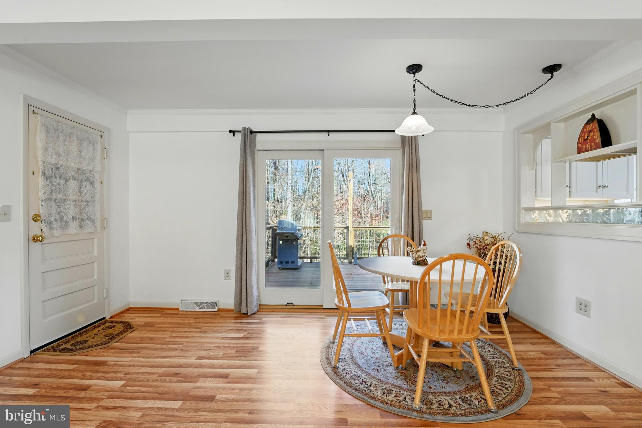 WHITE SHOP ESTATES - Residential