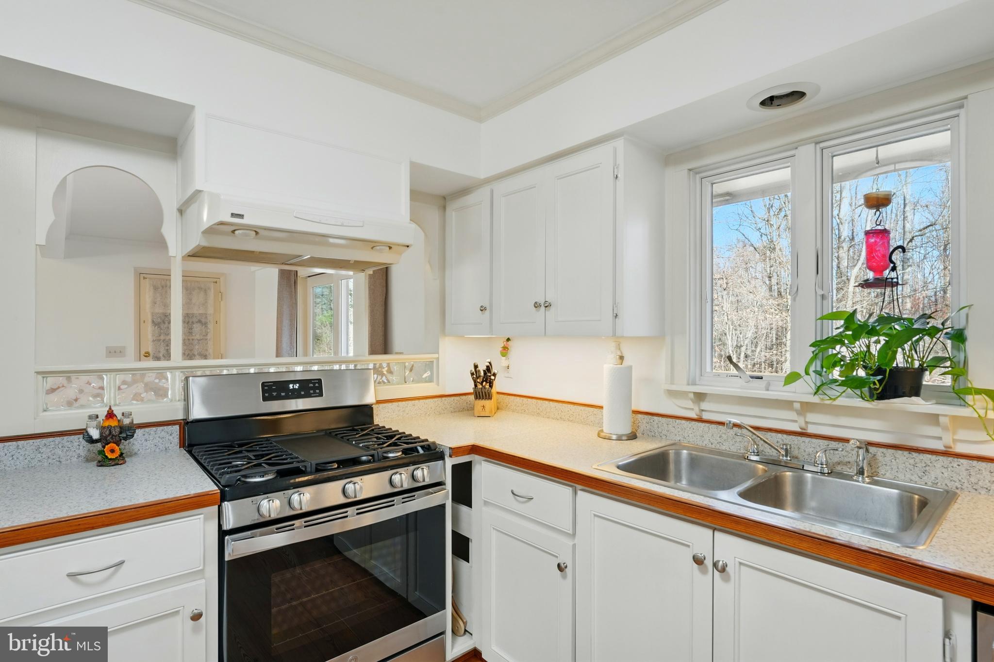 WHITE SHOP ESTATES - Residential