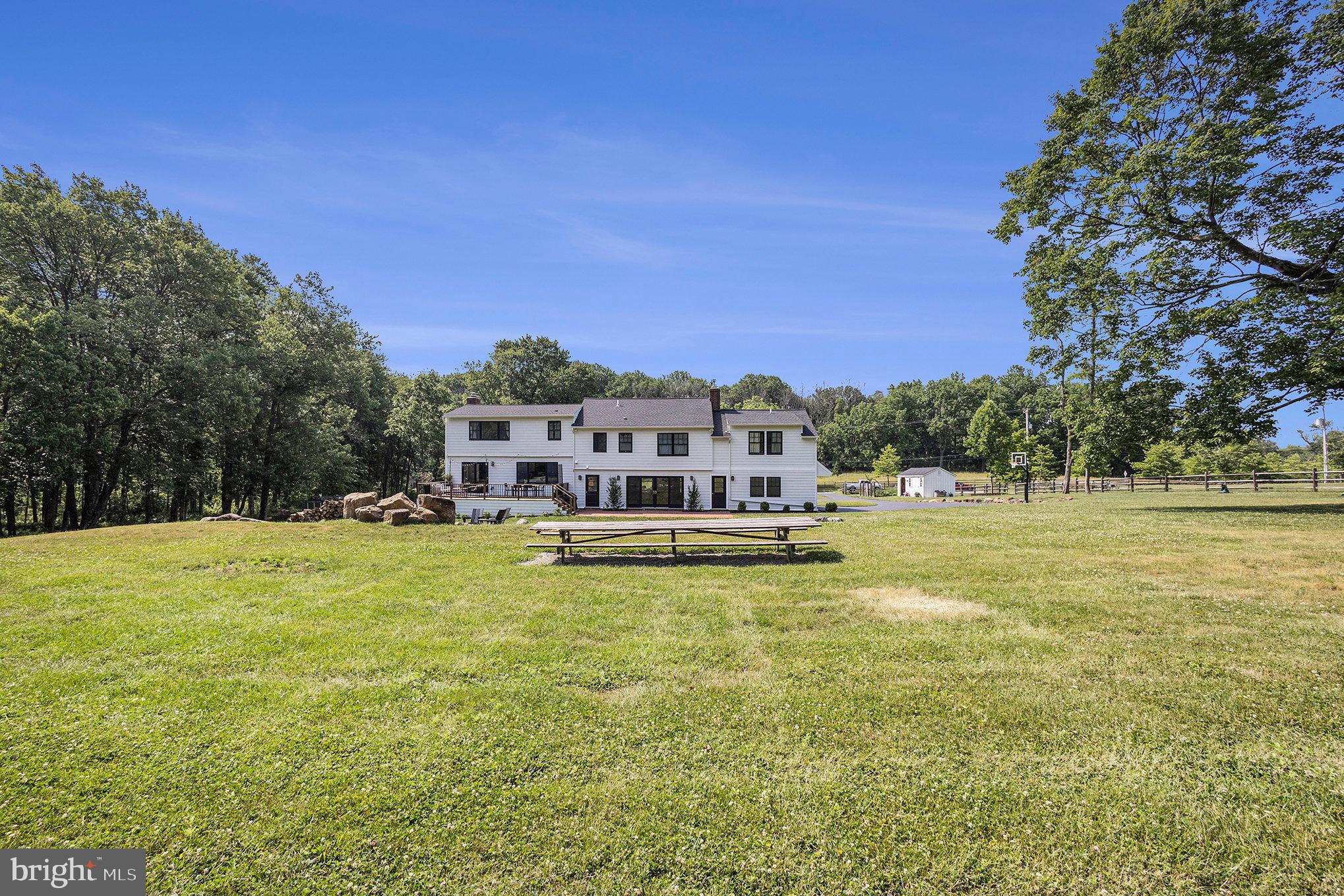 RADNOR HUNT - Residential