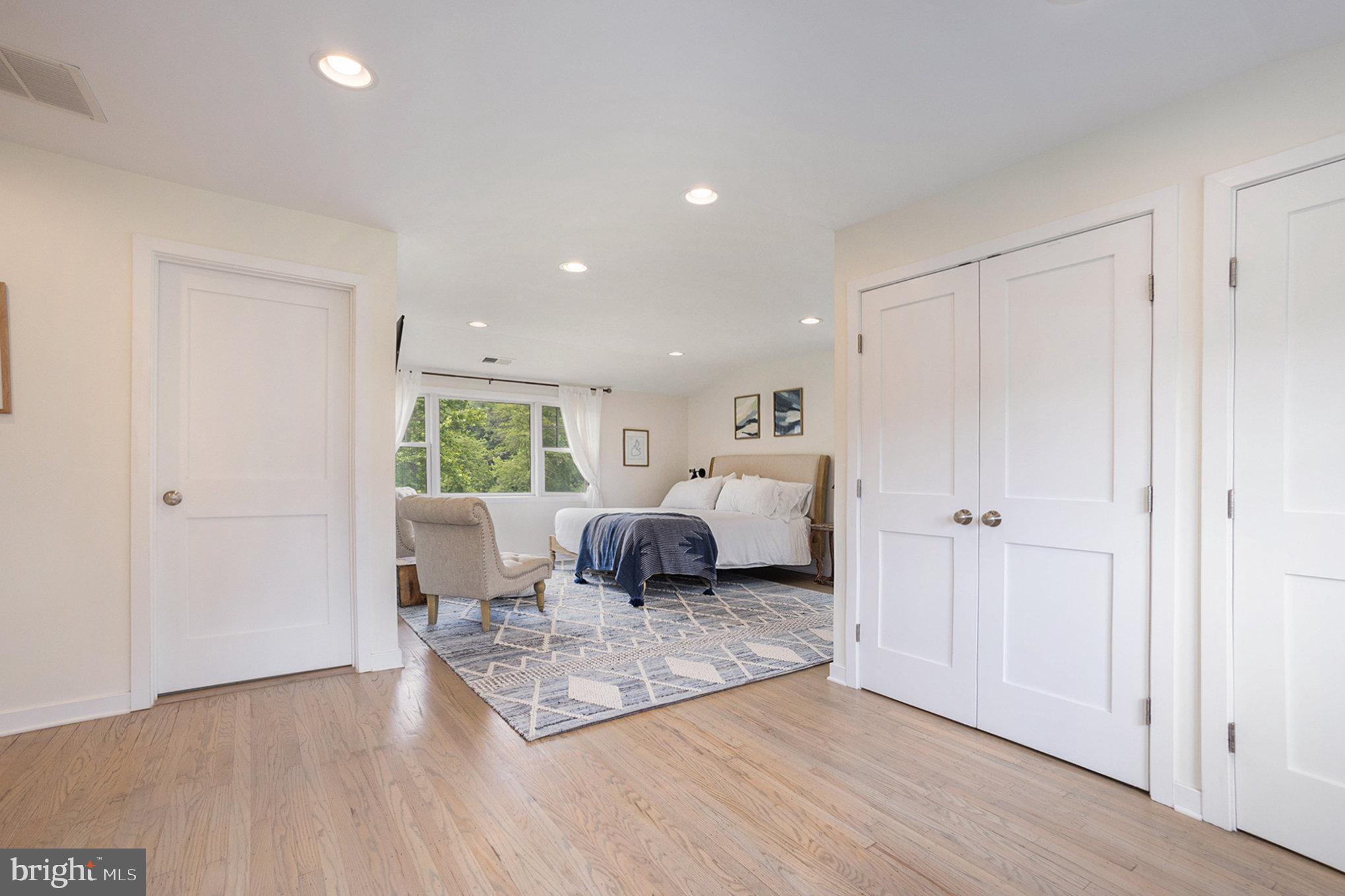 RADNOR HUNT - Residential