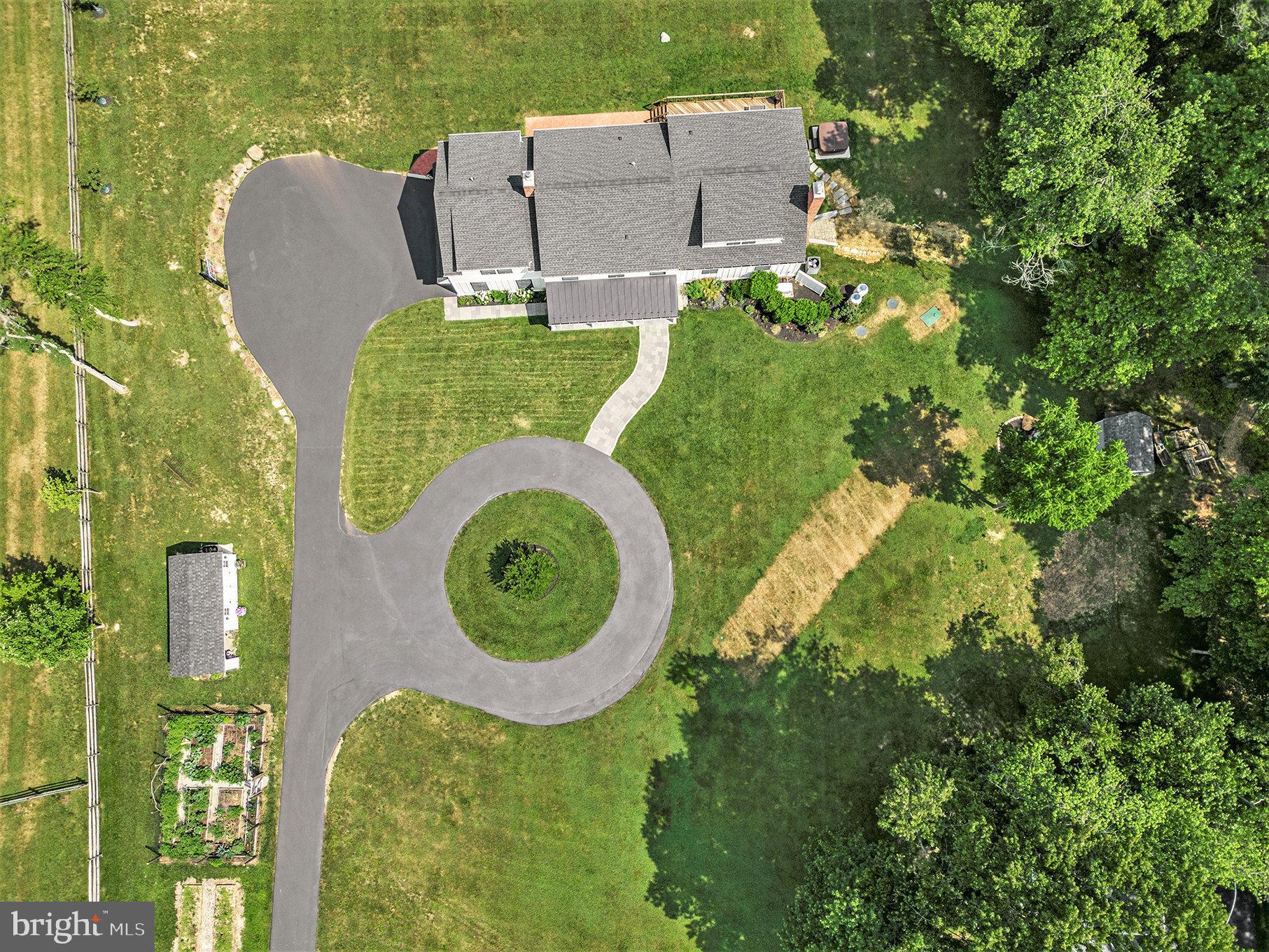 RADNOR HUNT - Residential