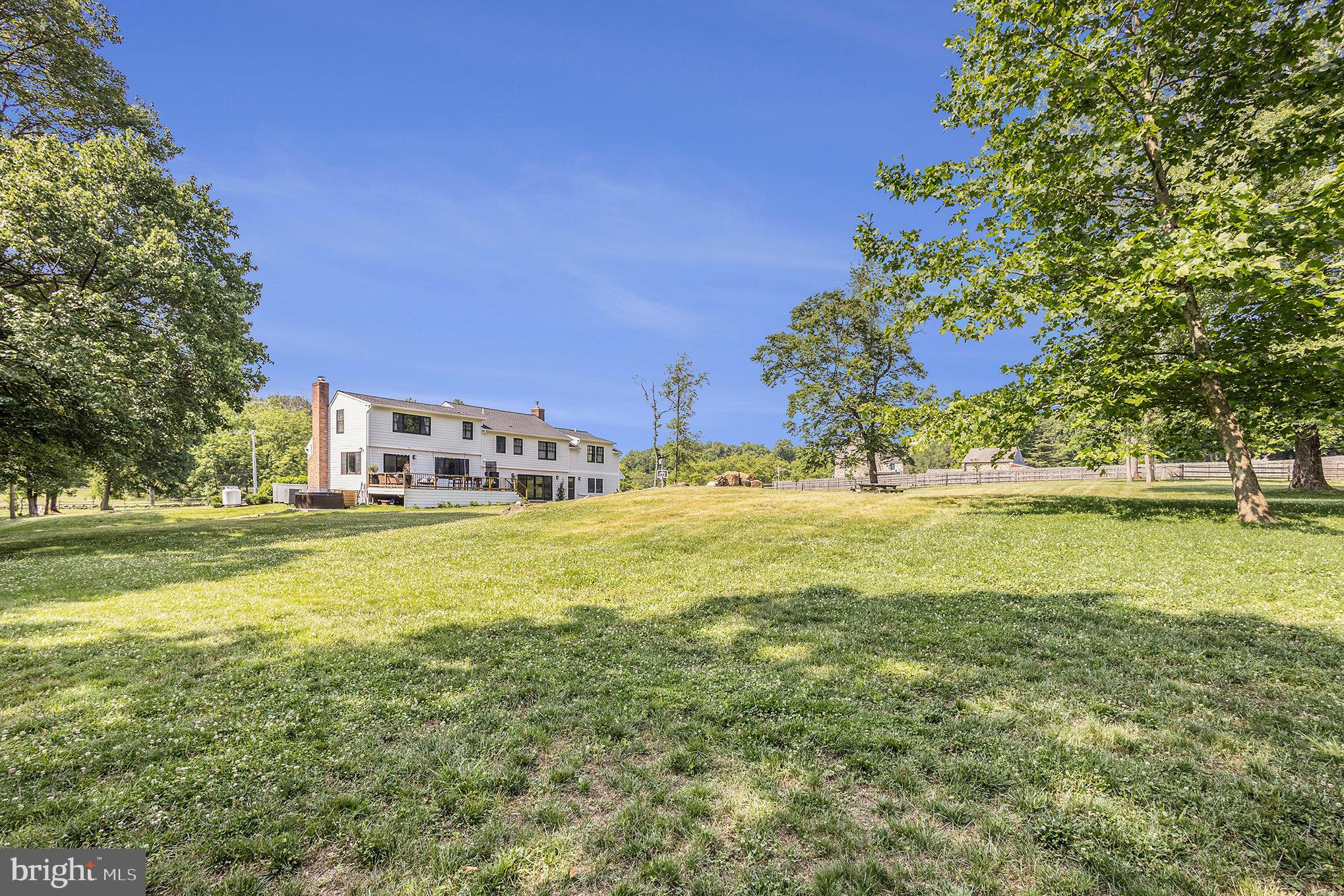 RADNOR HUNT - Residential