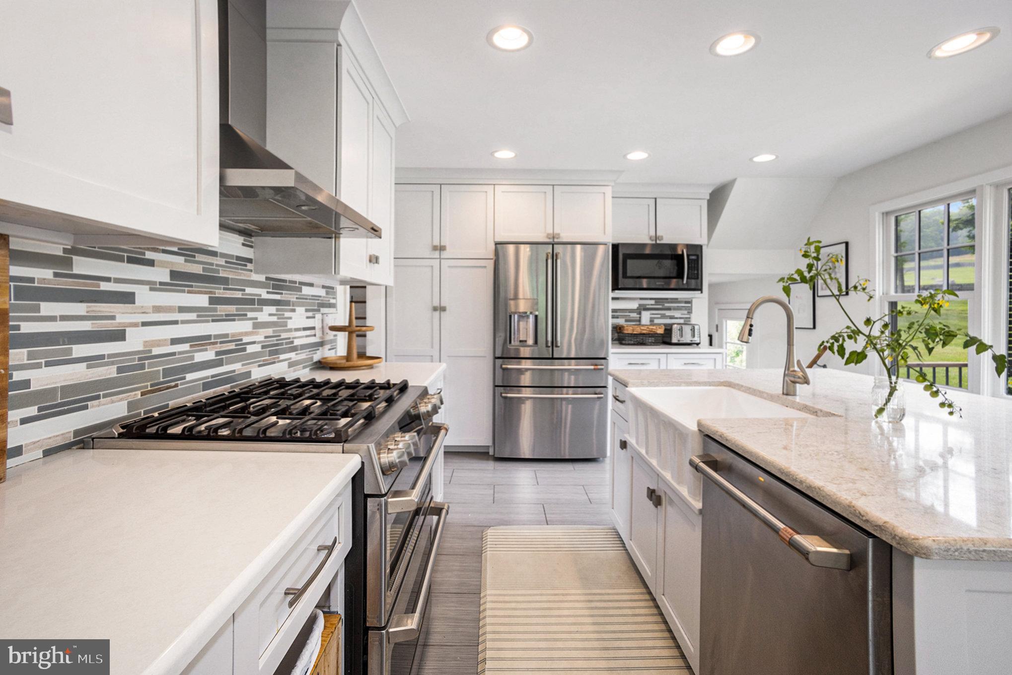 RADNOR HUNT - Residential