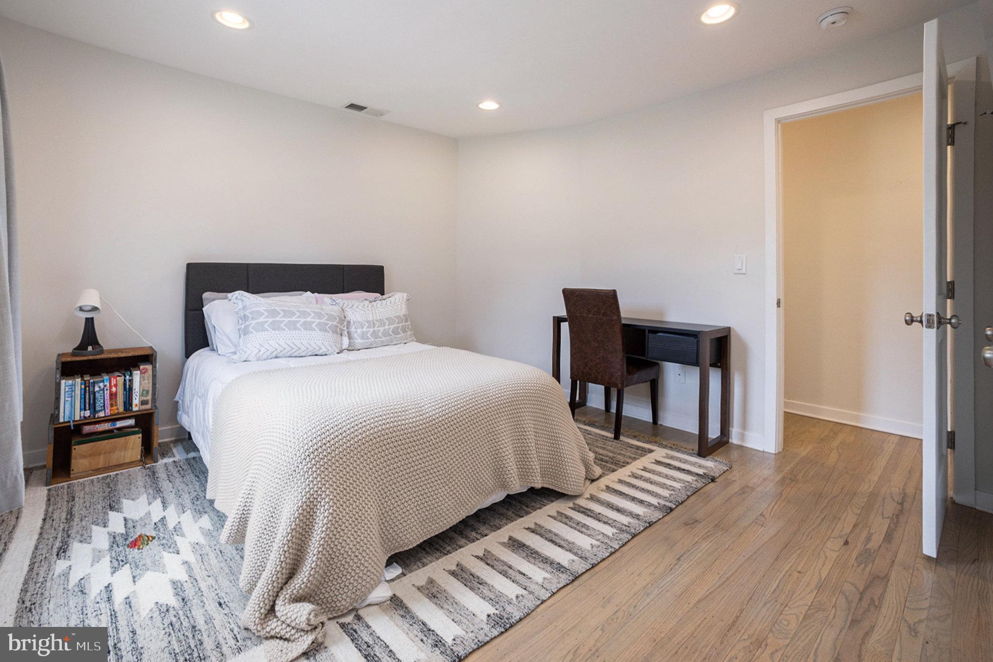RADNOR HUNT - Residential
