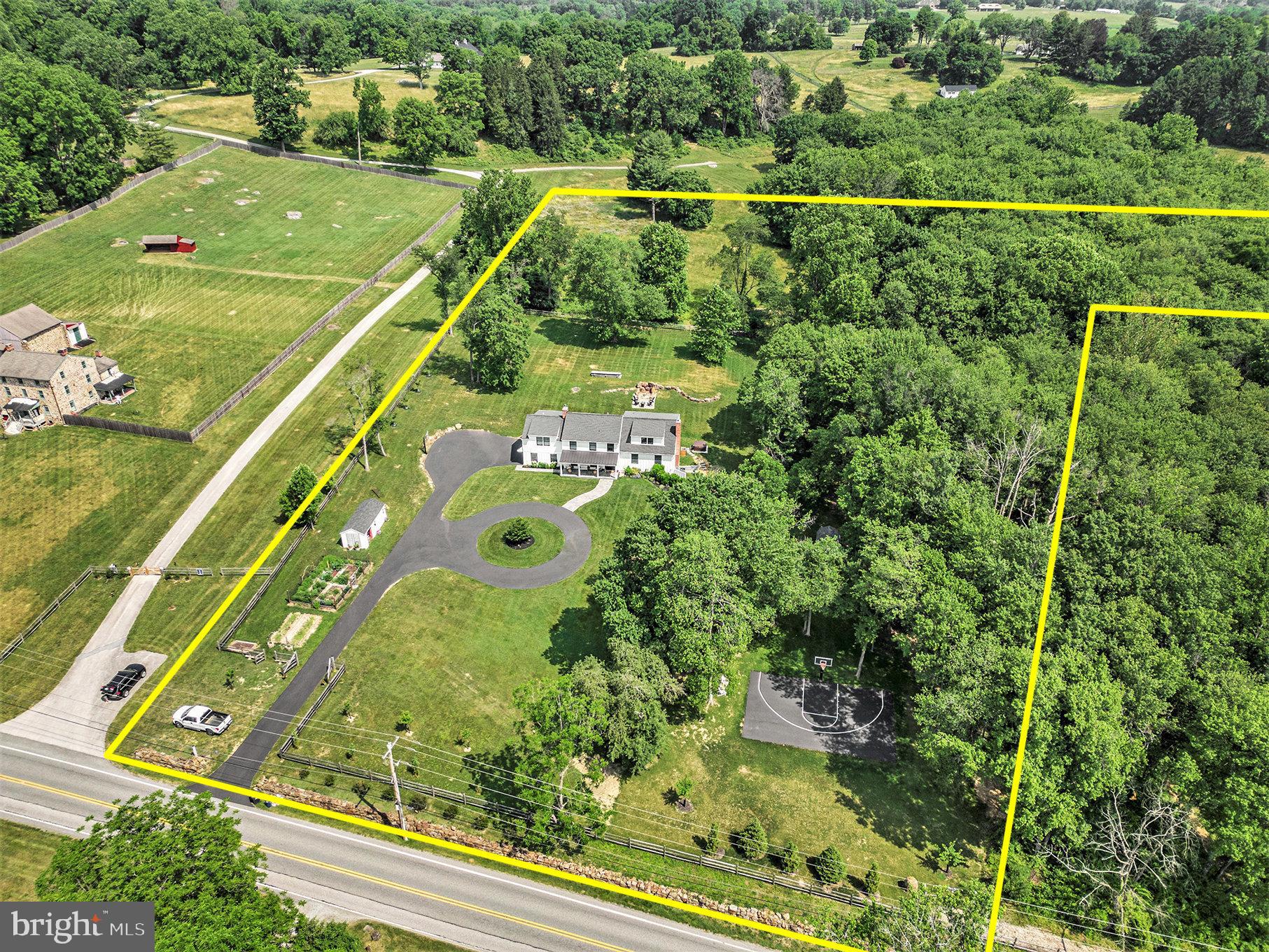 RADNOR HUNT - Residential