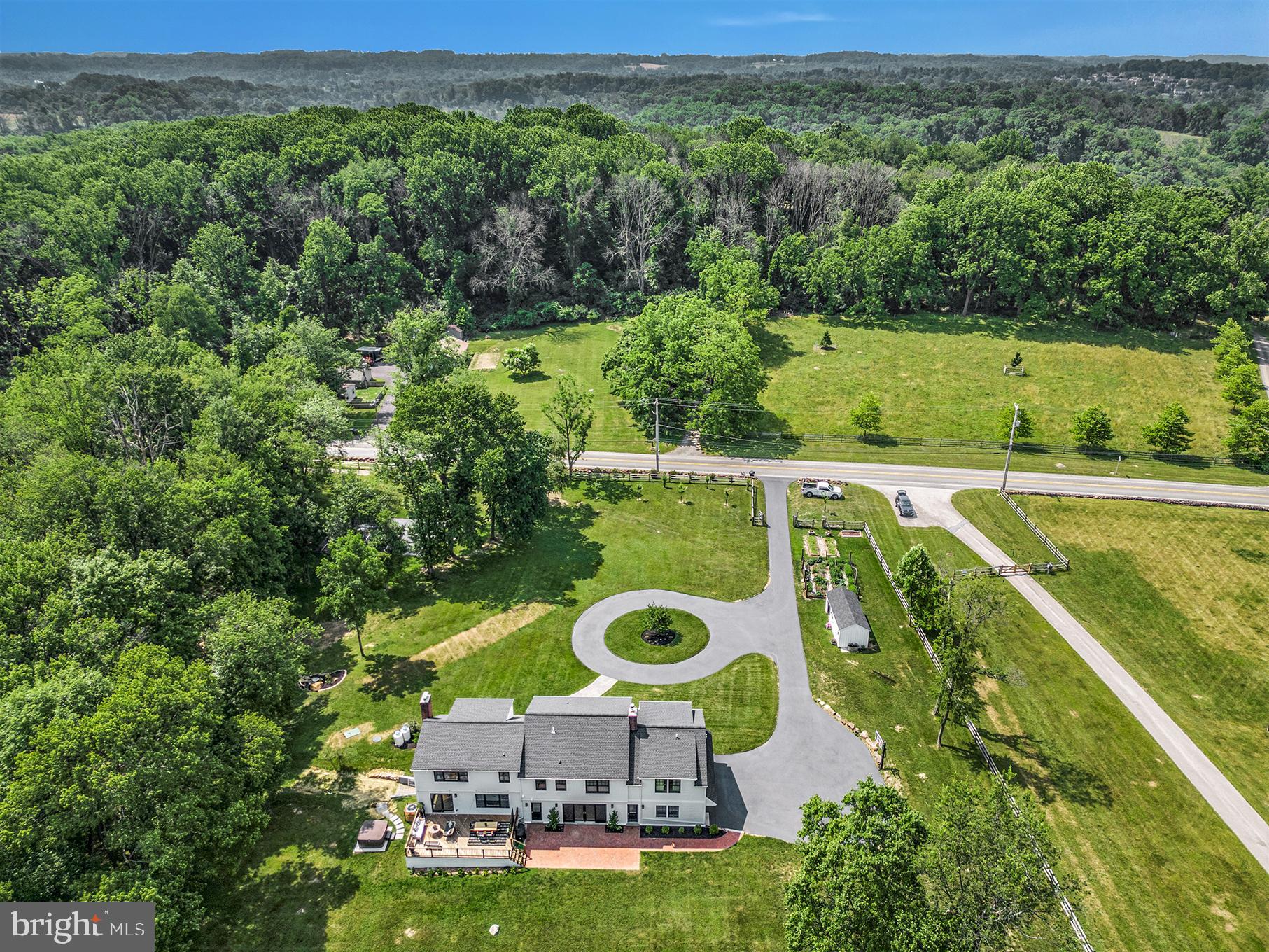 RADNOR HUNT - Residential