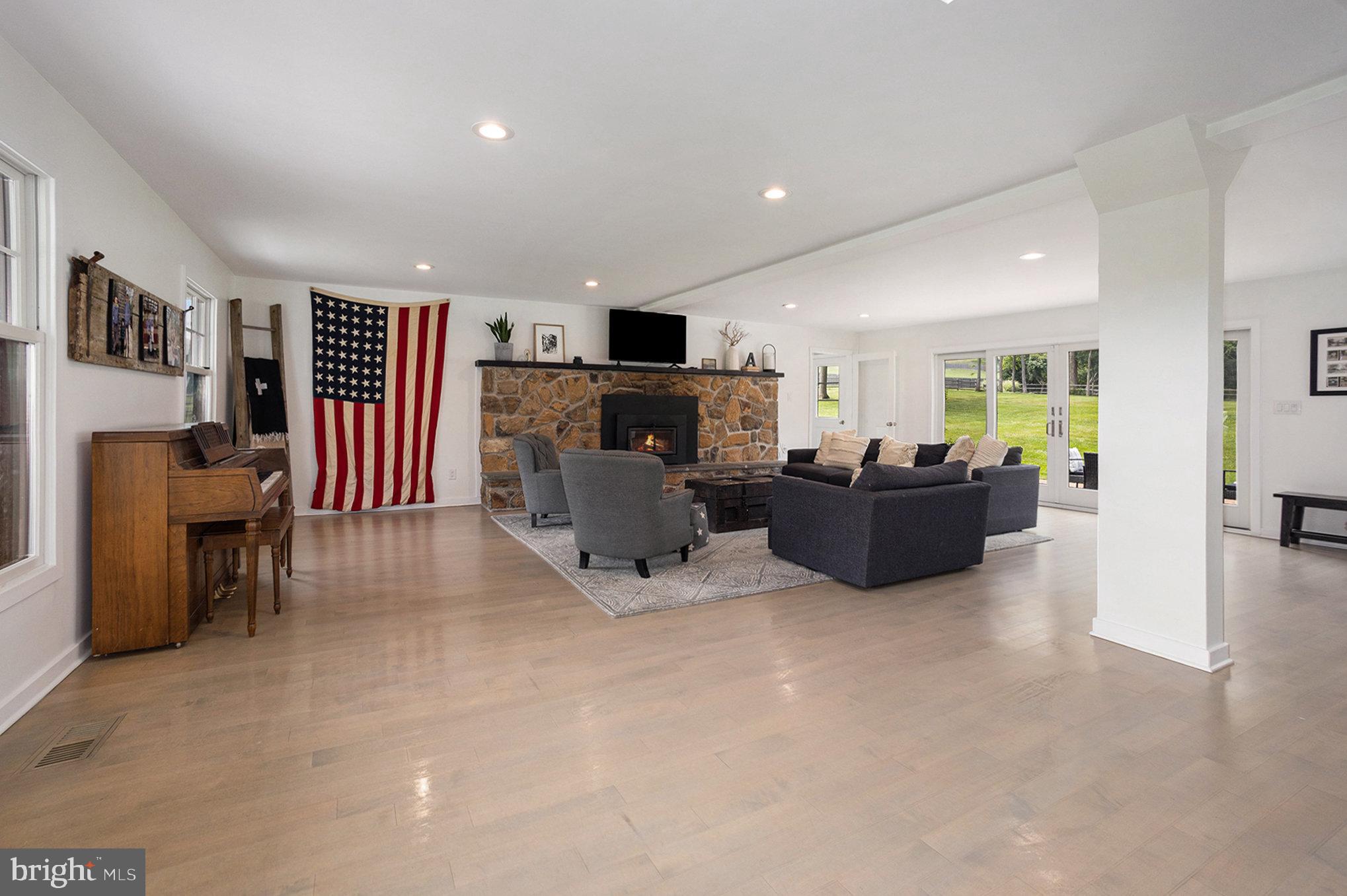 RADNOR HUNT - Residential