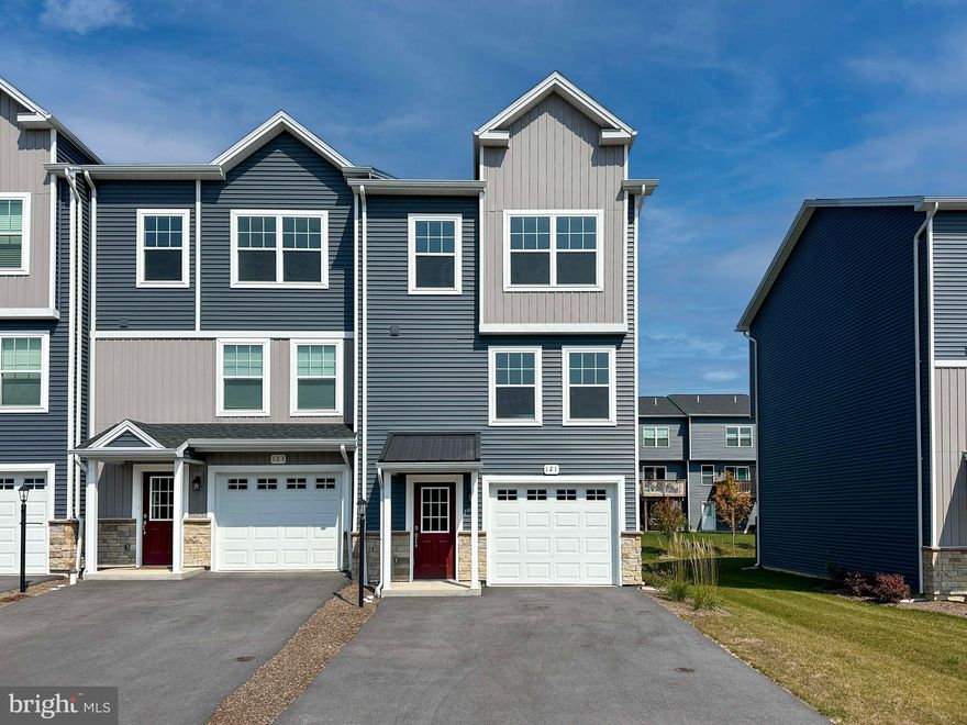 NEW CONSTRUCTION in Grays Pointe .  Move-in Ready!