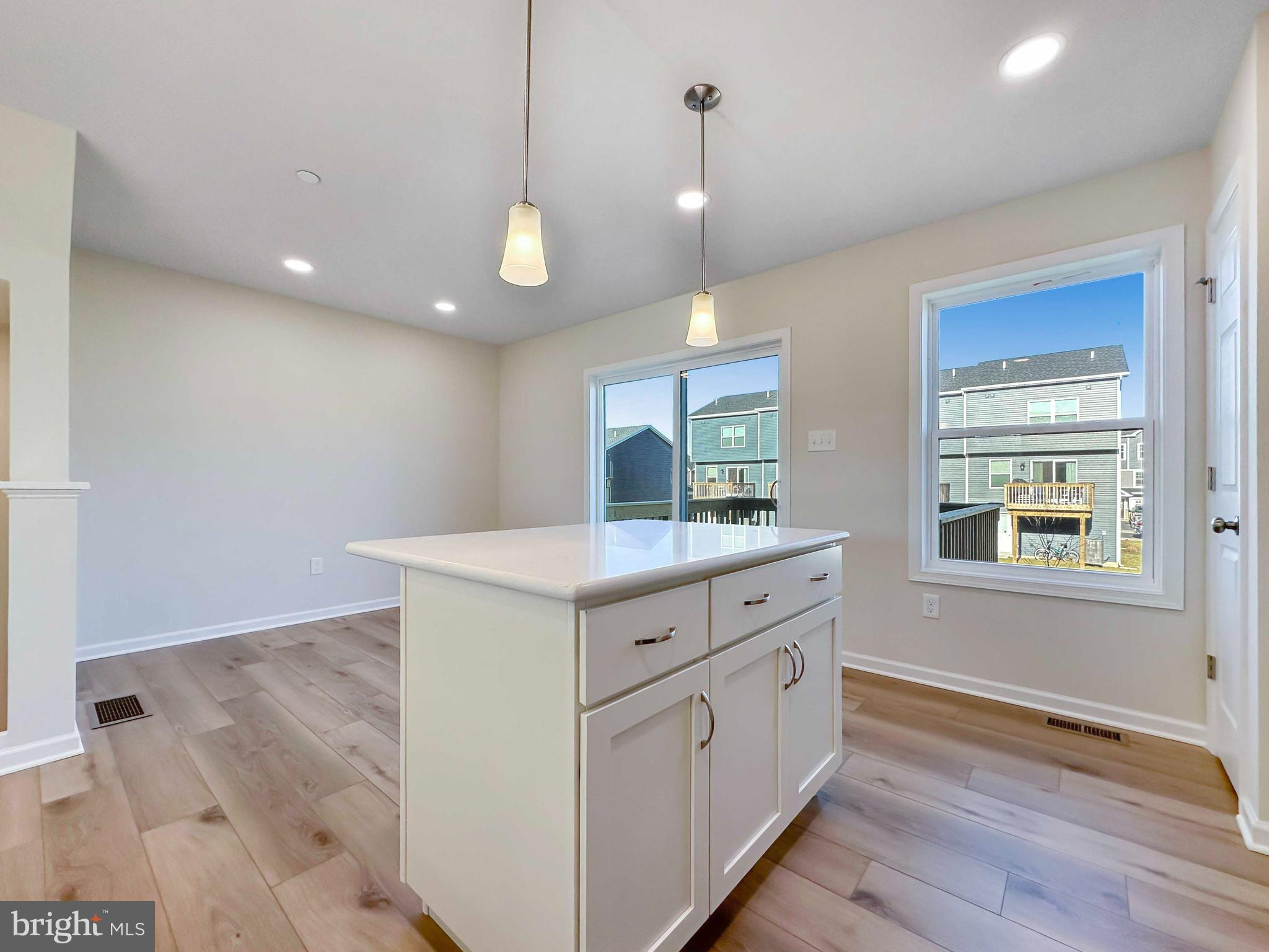 GRAYS POINTE - Residential