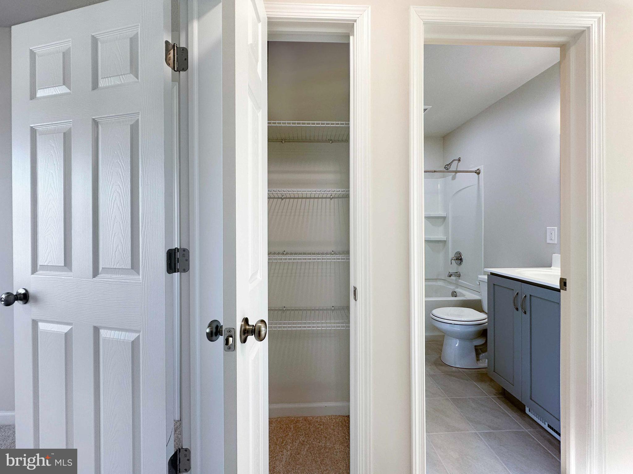 GRAYS POINTE - Residential