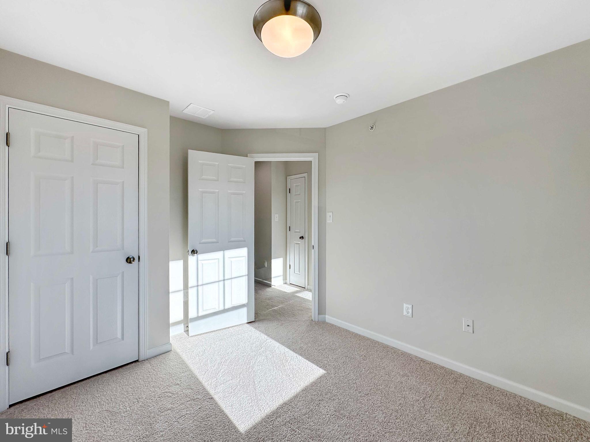 GRAYS POINTE - Residential