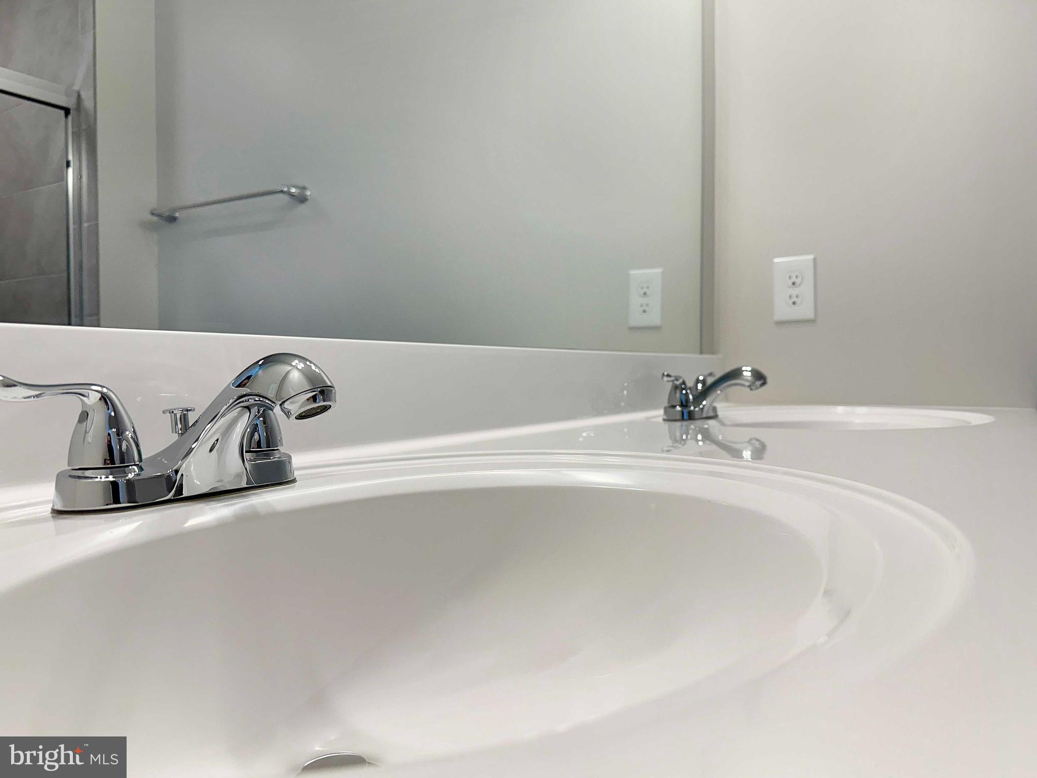 GRAYS POINTE - Residential