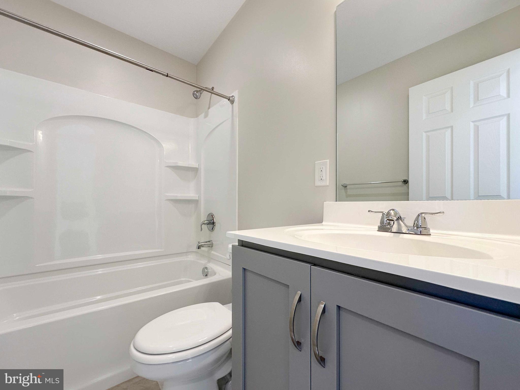 GRAYS POINTE - Residential
