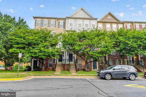 Photo of 15541 John Diskin Circle, WOODBRIDGE, VA 22191 (MLS # VAPW2126752)