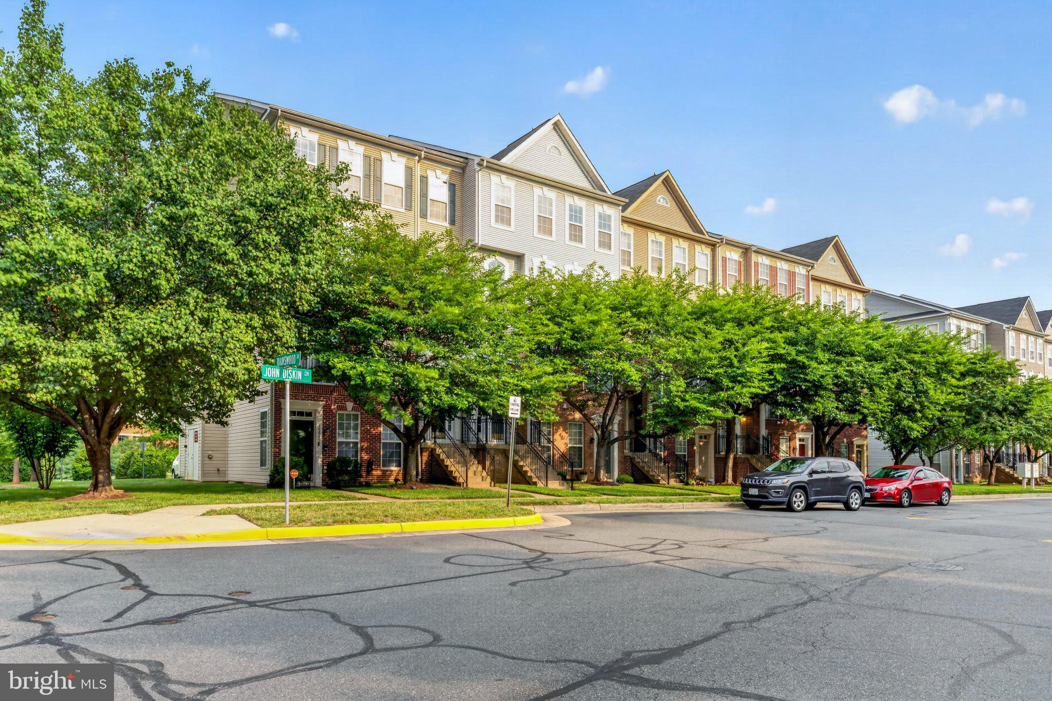 15541 JOHN DISKIN CIRCLE