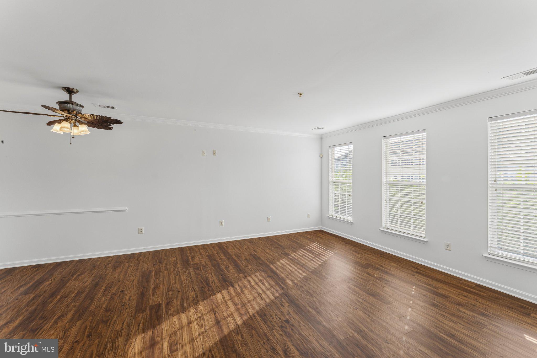 15541 JOHN DISKIN CIRCLE