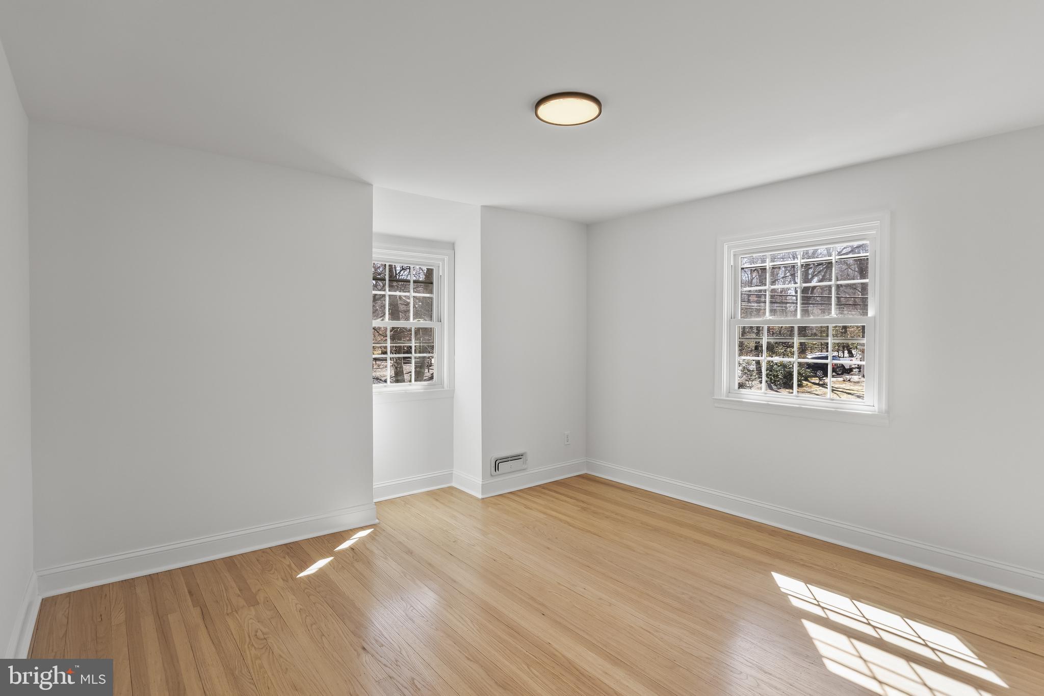 BARCLAY - Residential