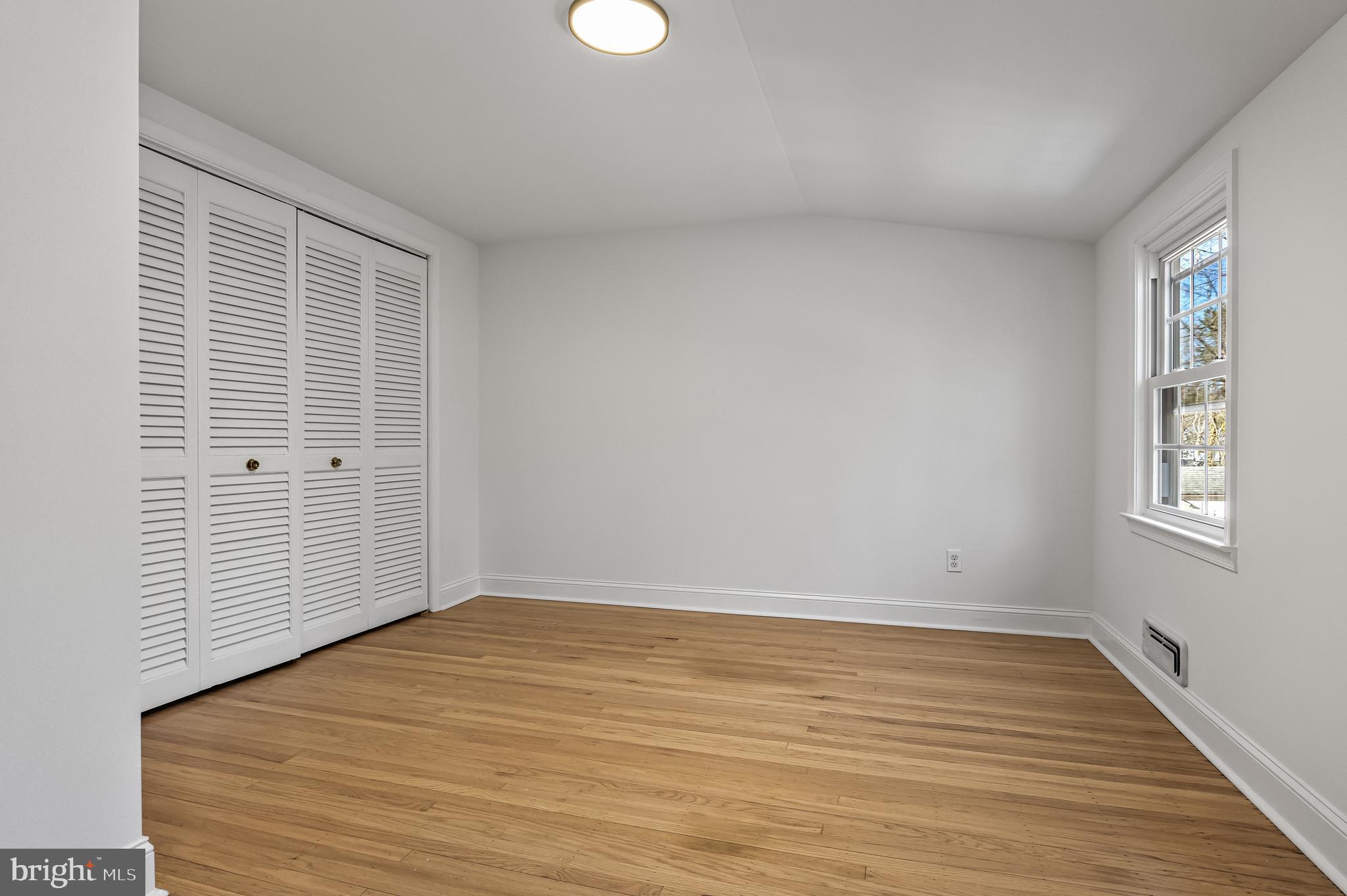 BARCLAY - Residential