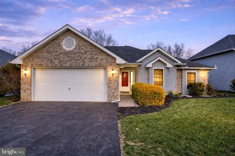 Homes For Sale - 28 Longwood Drive Dr<br/> Cumberland County, MECHANICSBURG, PA 17050