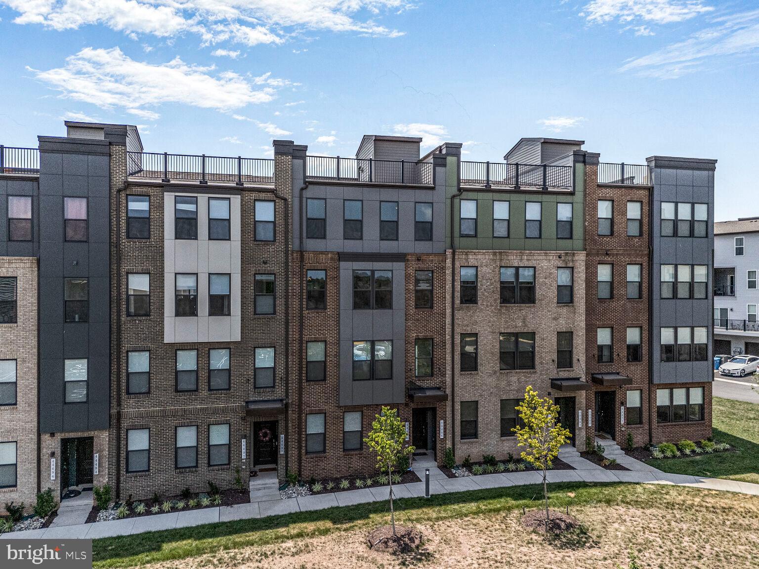 44486 WOLFHOUND SQUARE