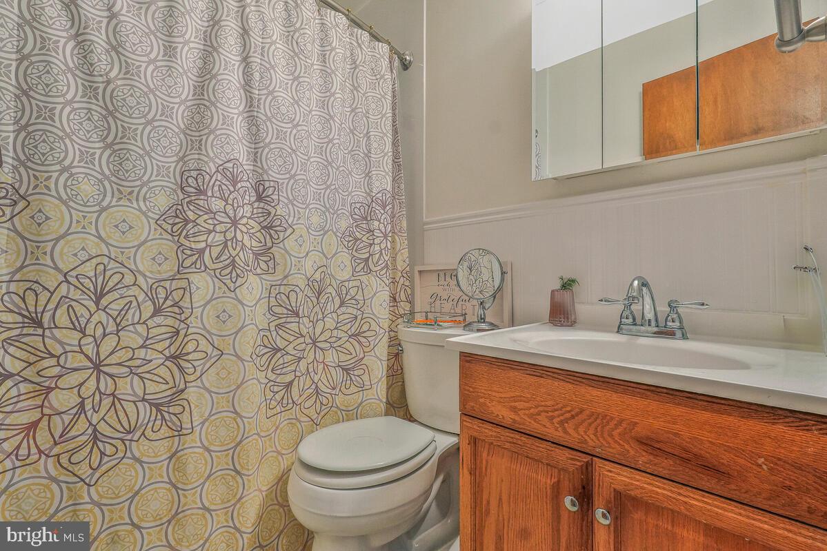 CHRIS MAR MANOR - Residential