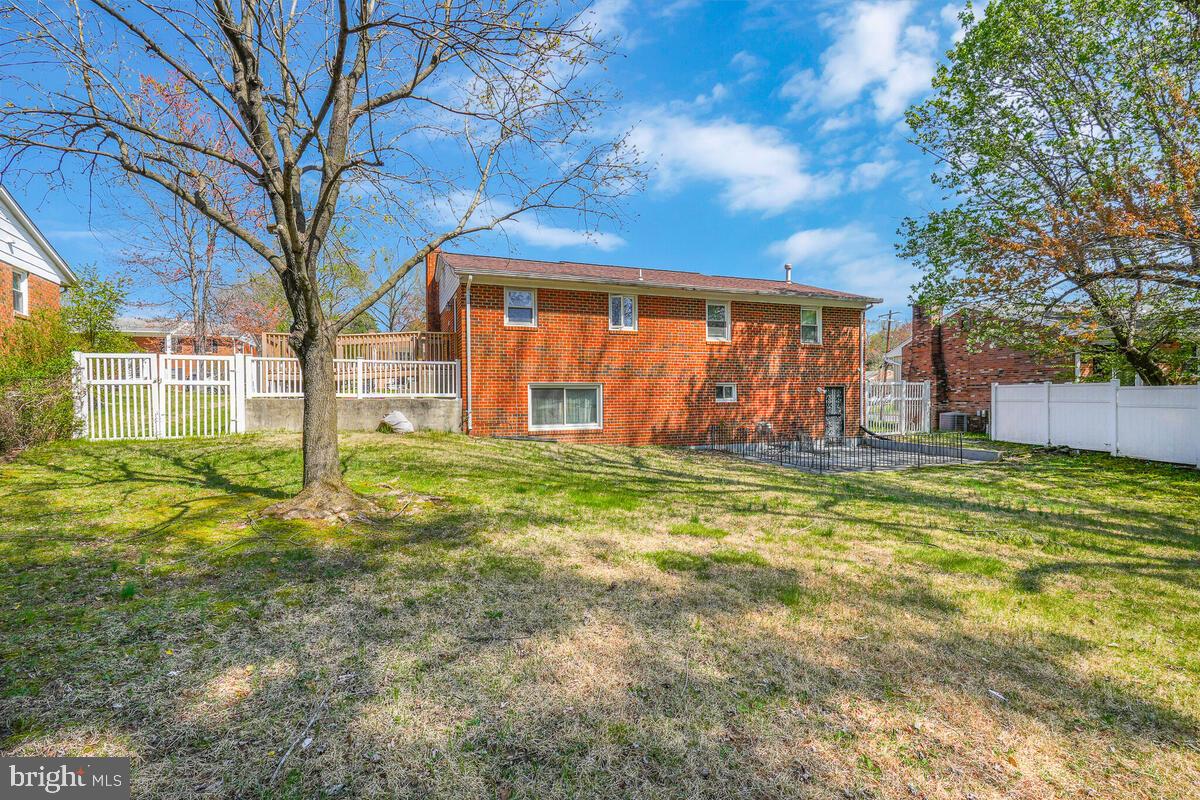 CHRIS MAR MANOR - Residential