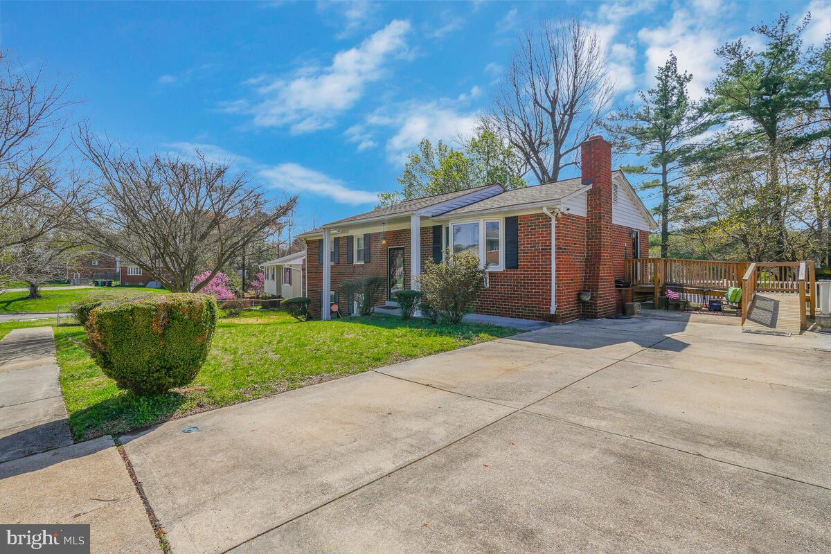 CHRIS MAR MANOR - Residential