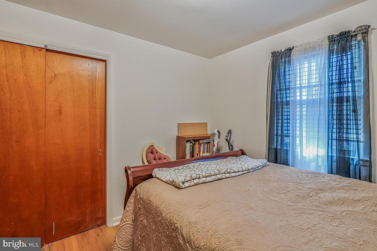 CHRIS MAR MANOR - Residential