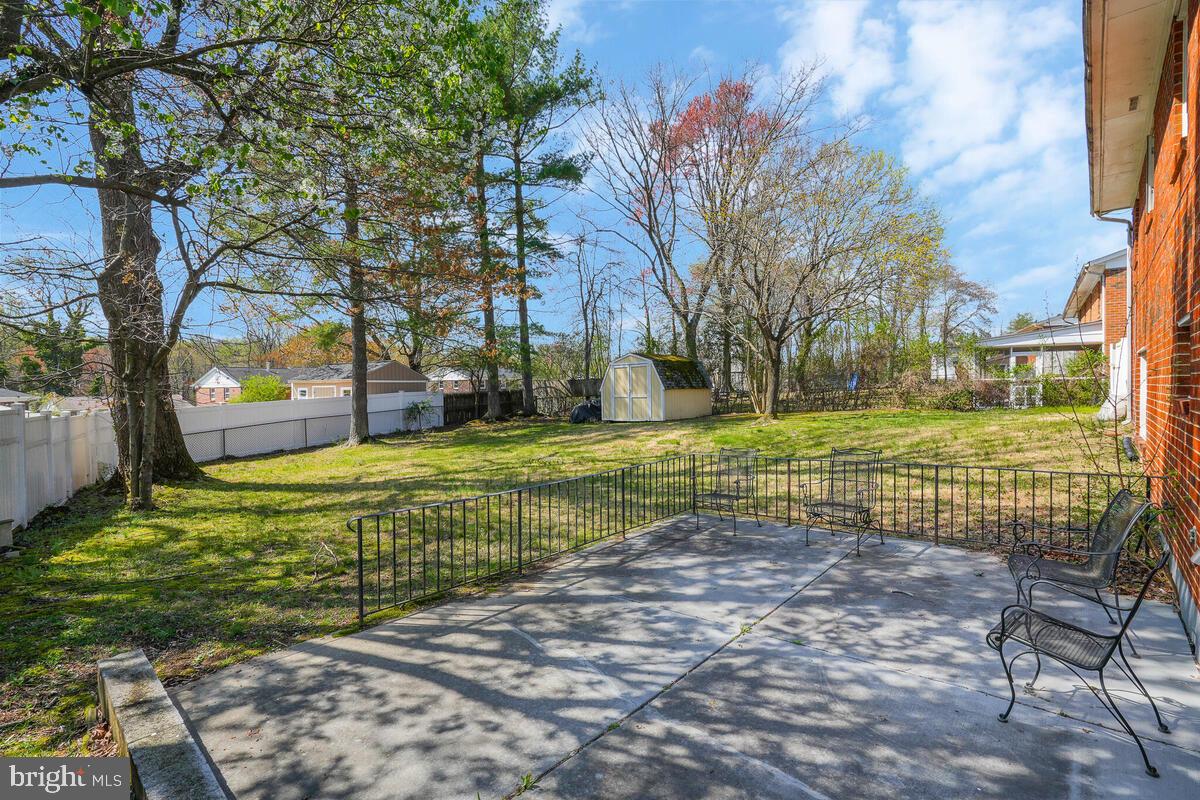 CHRIS MAR MANOR - Residential