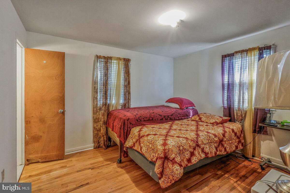 CHRIS MAR MANOR - Residential