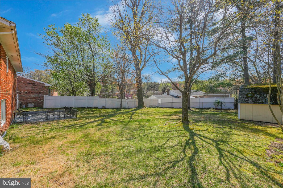 CHRIS MAR MANOR - Residential