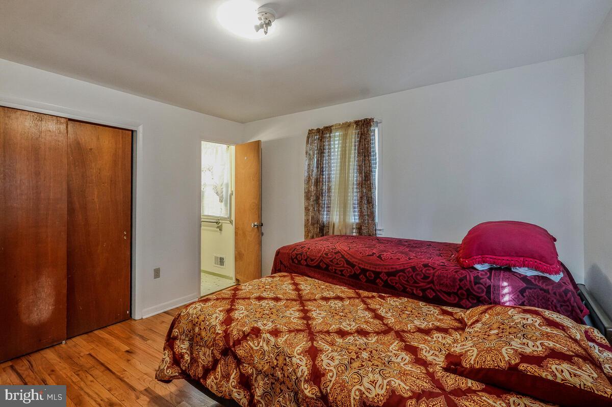 CHRIS MAR MANOR - Residential