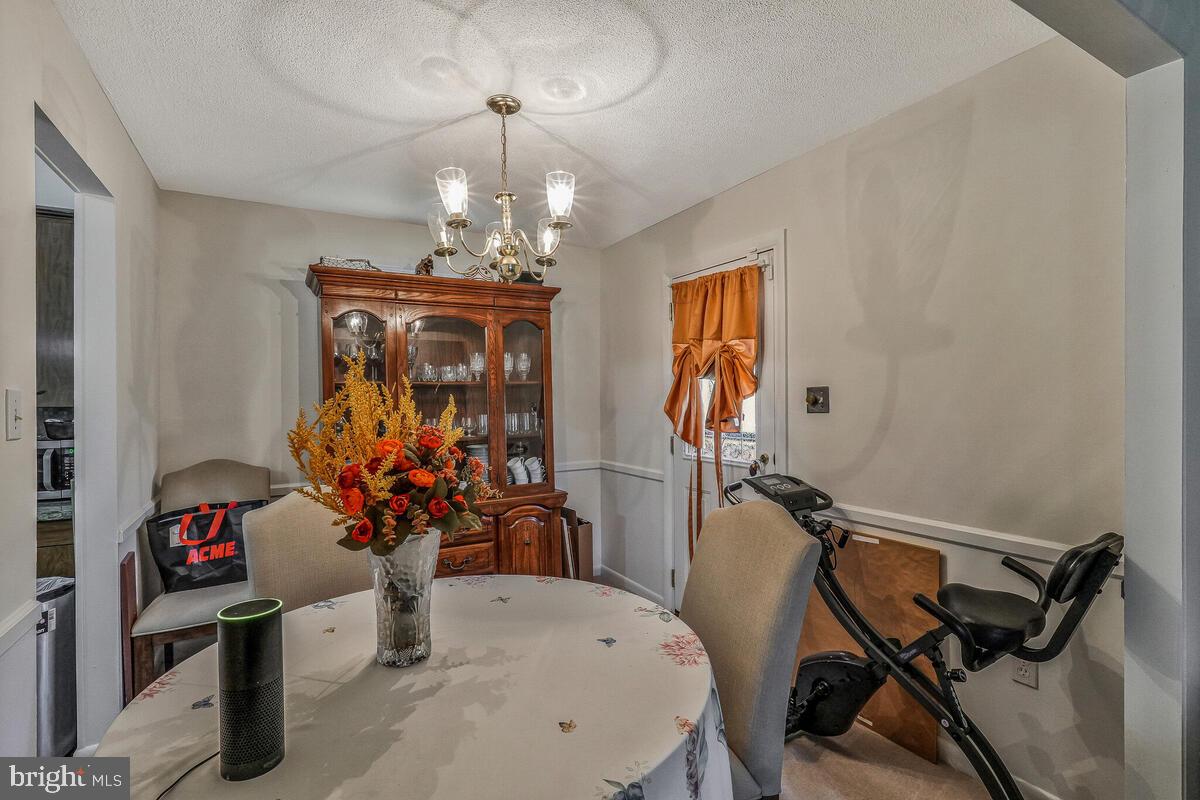 CHRIS MAR MANOR - Residential