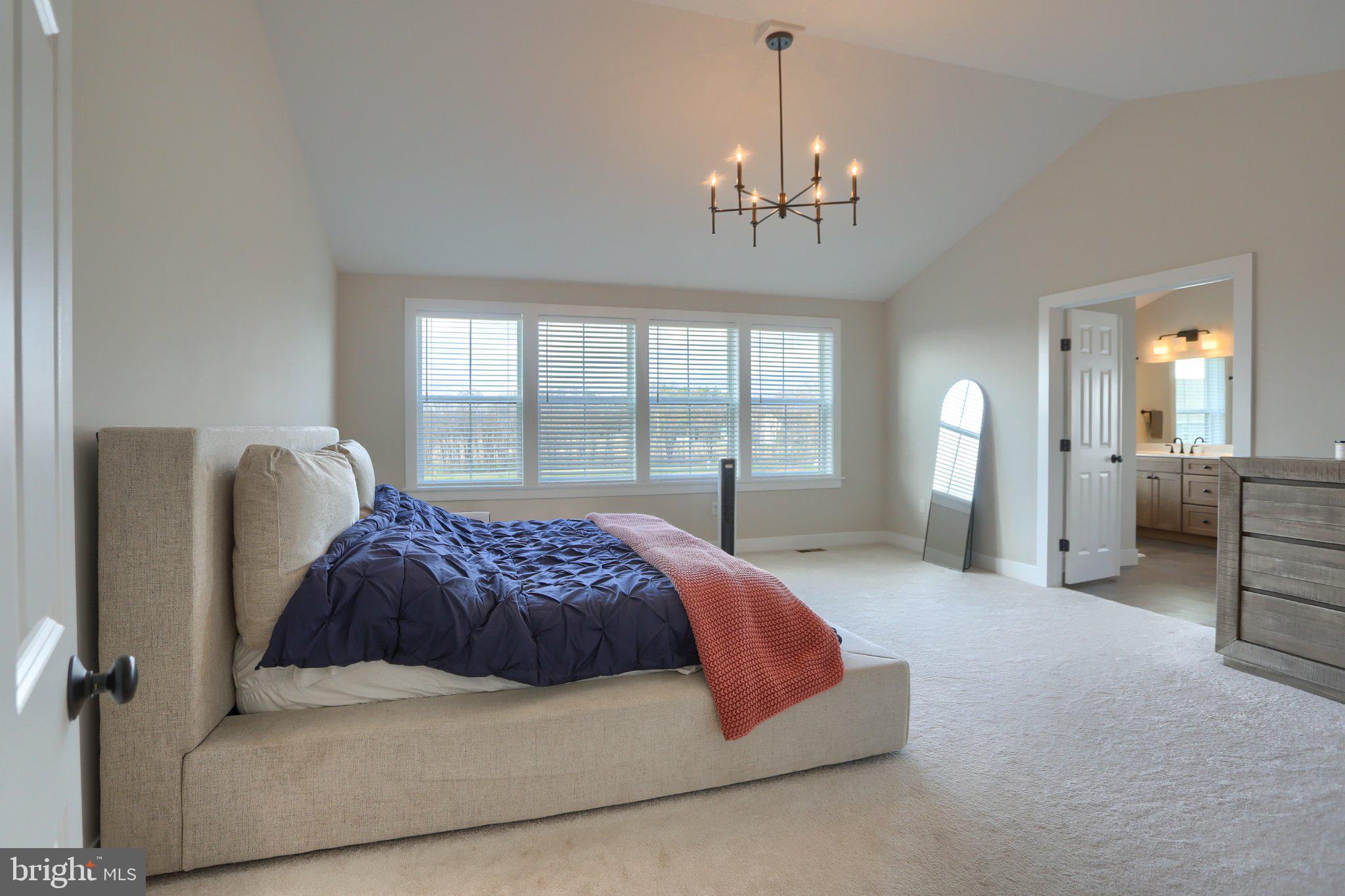 SUMMER LAYNE - Residential