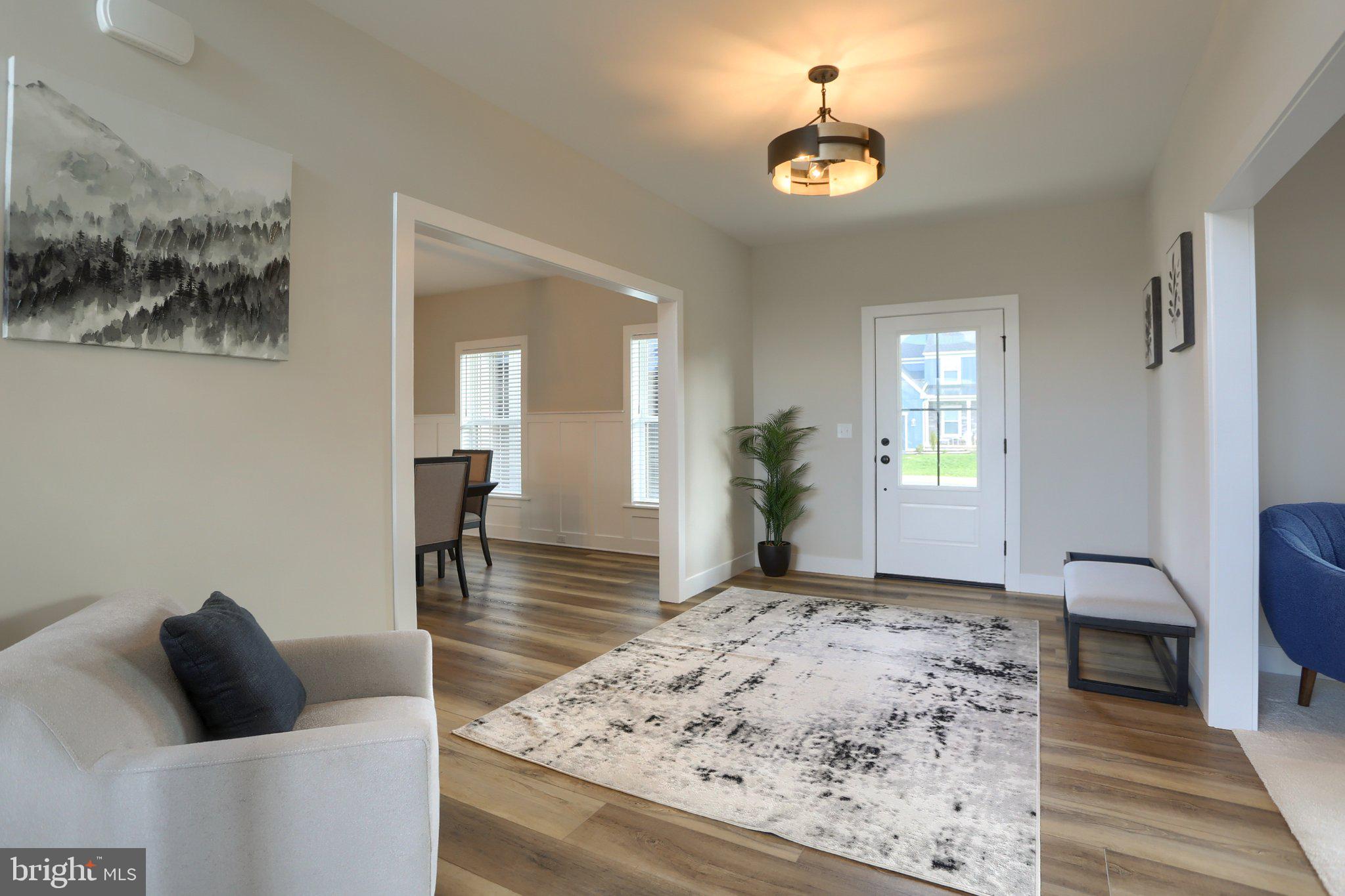 SUMMER LAYNE - Residential