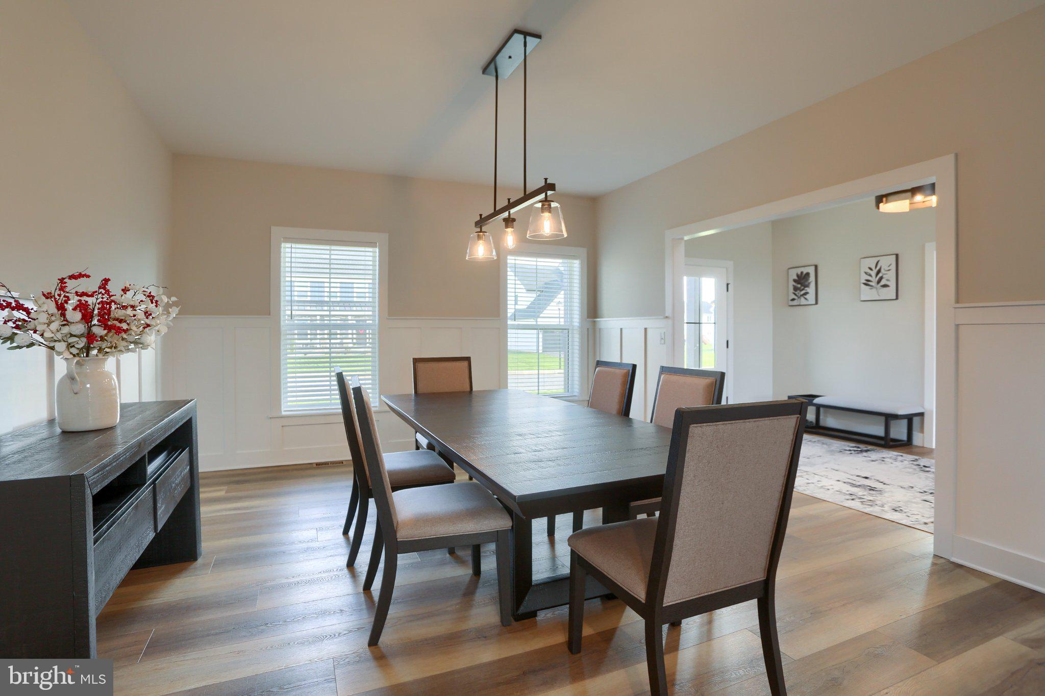 SUMMER LAYNE - Residential