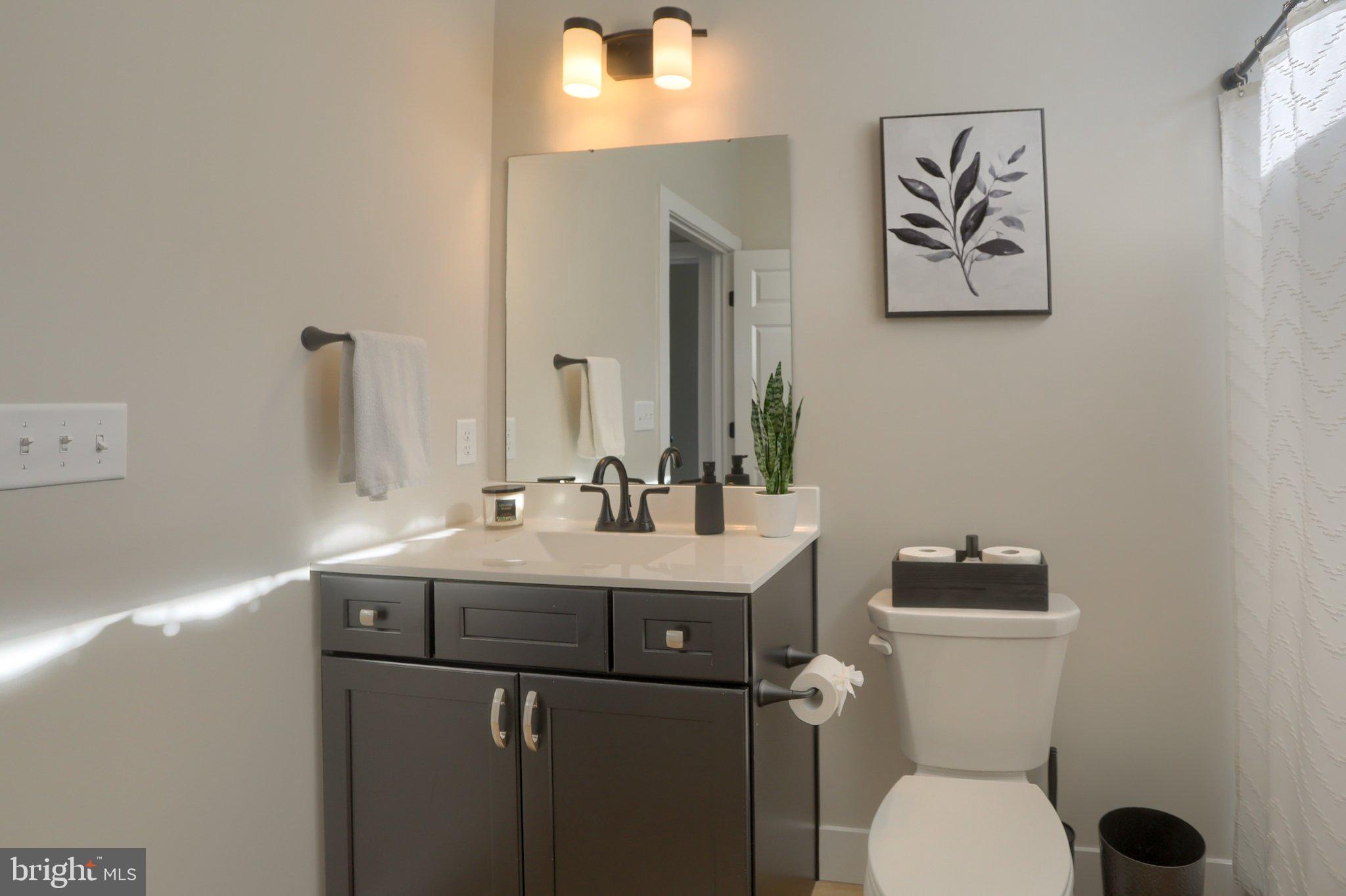 SUMMER LAYNE - Residential